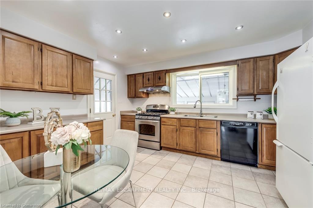 Photo 18 of 2377 Barclay Road, Burlington, Brant — HOMEH