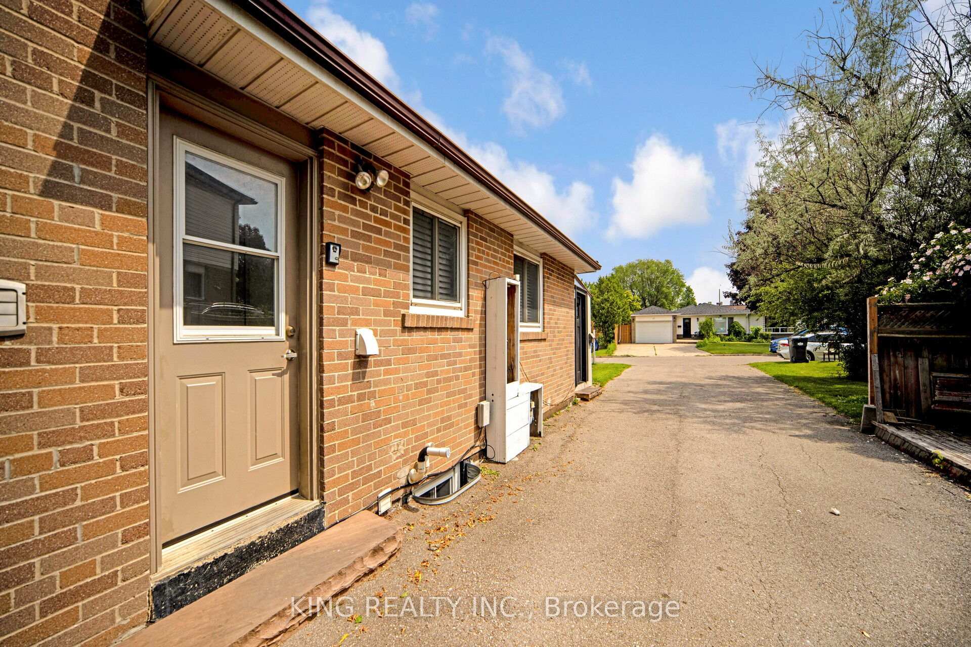 Photo 16 of 26 Davenport Crescent, Brampton, Southgate — HOMEH