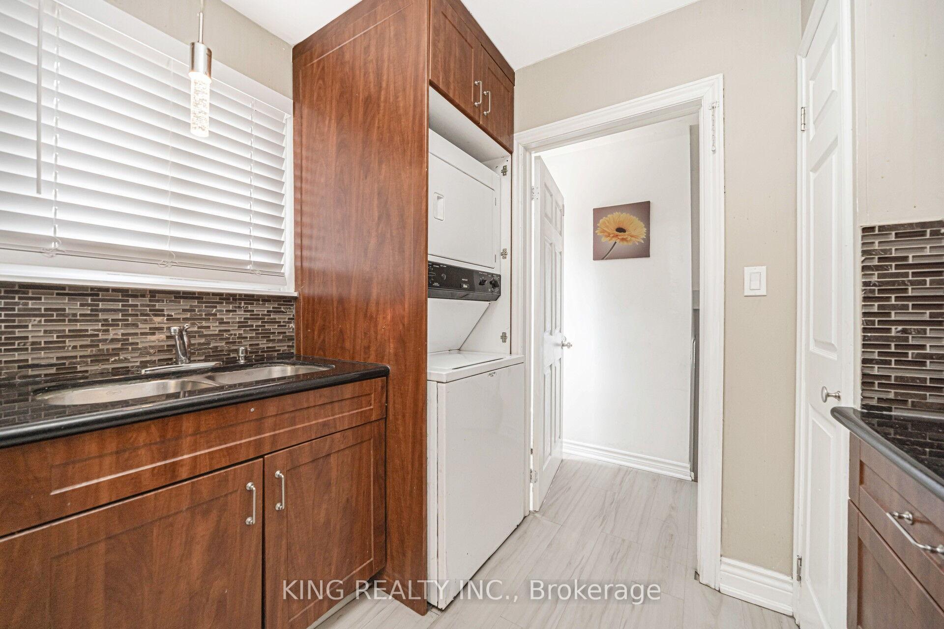 Photo 28 of 26 Davenport Crescent, Brampton, Southgate — HOMEH