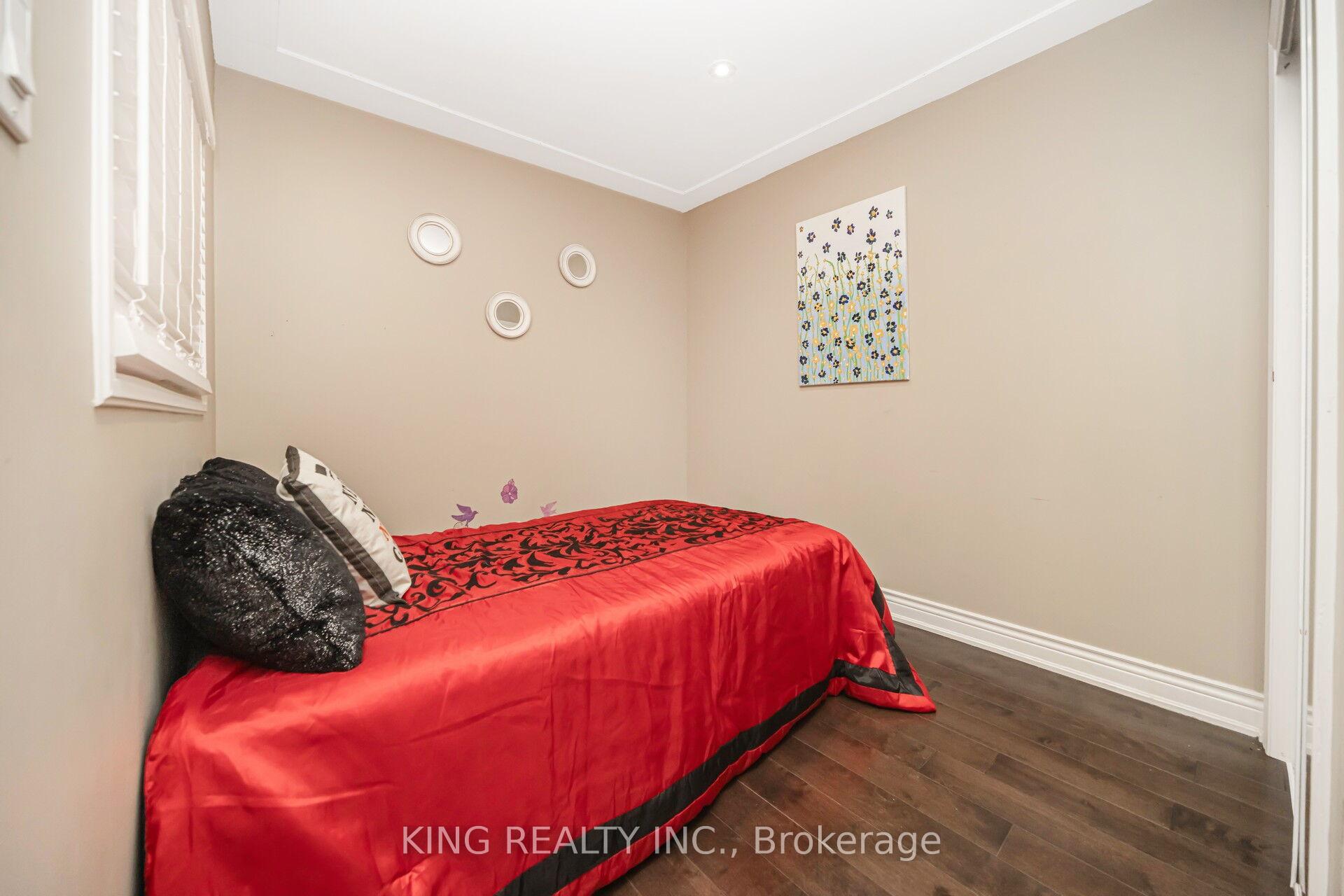 Photo 9 of 26 Davenport Crescent, Brampton, Southgate — HOMEH