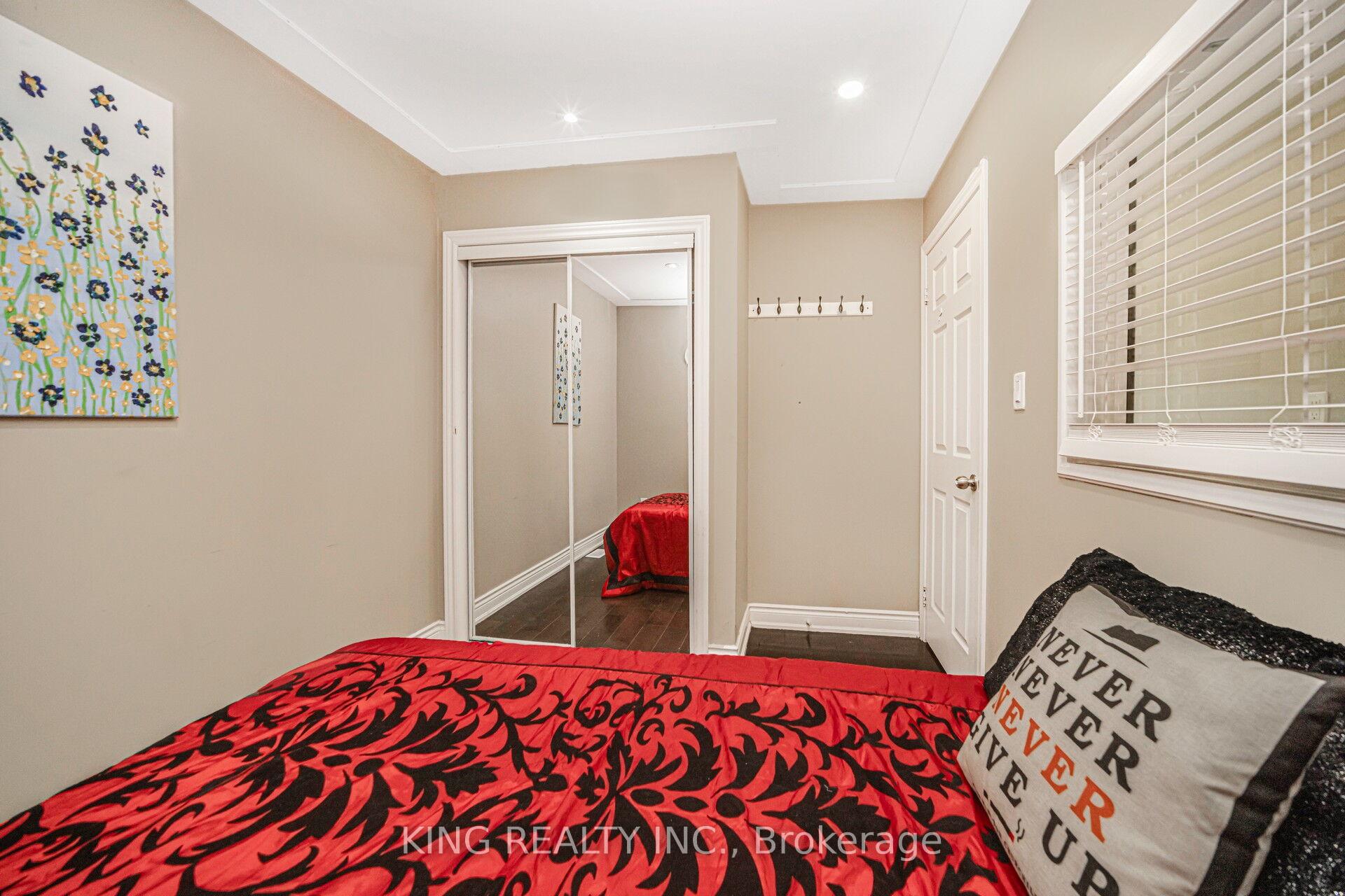 Photo 8 of 26 Davenport Crescent, Brampton, Southgate — HOMEH