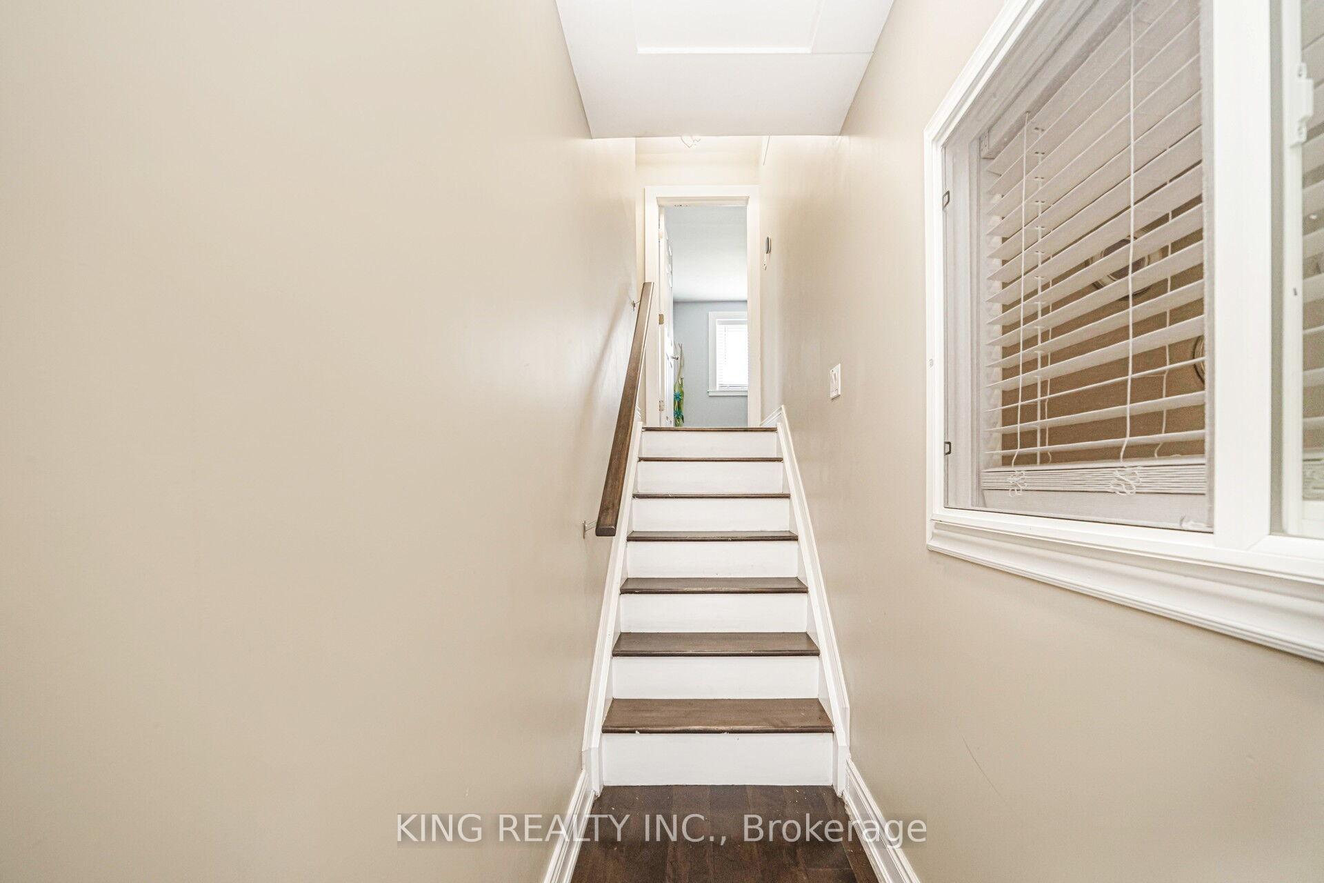 Photo 10 of 26 Davenport Crescent, Brampton, Southgate — HOMEH
