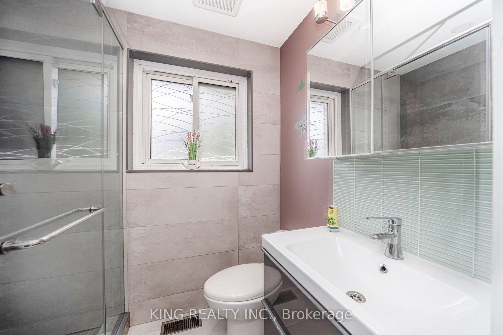 Photo 20 of 26 Davenport Crescent, Brampton, Southgate — HOMEH