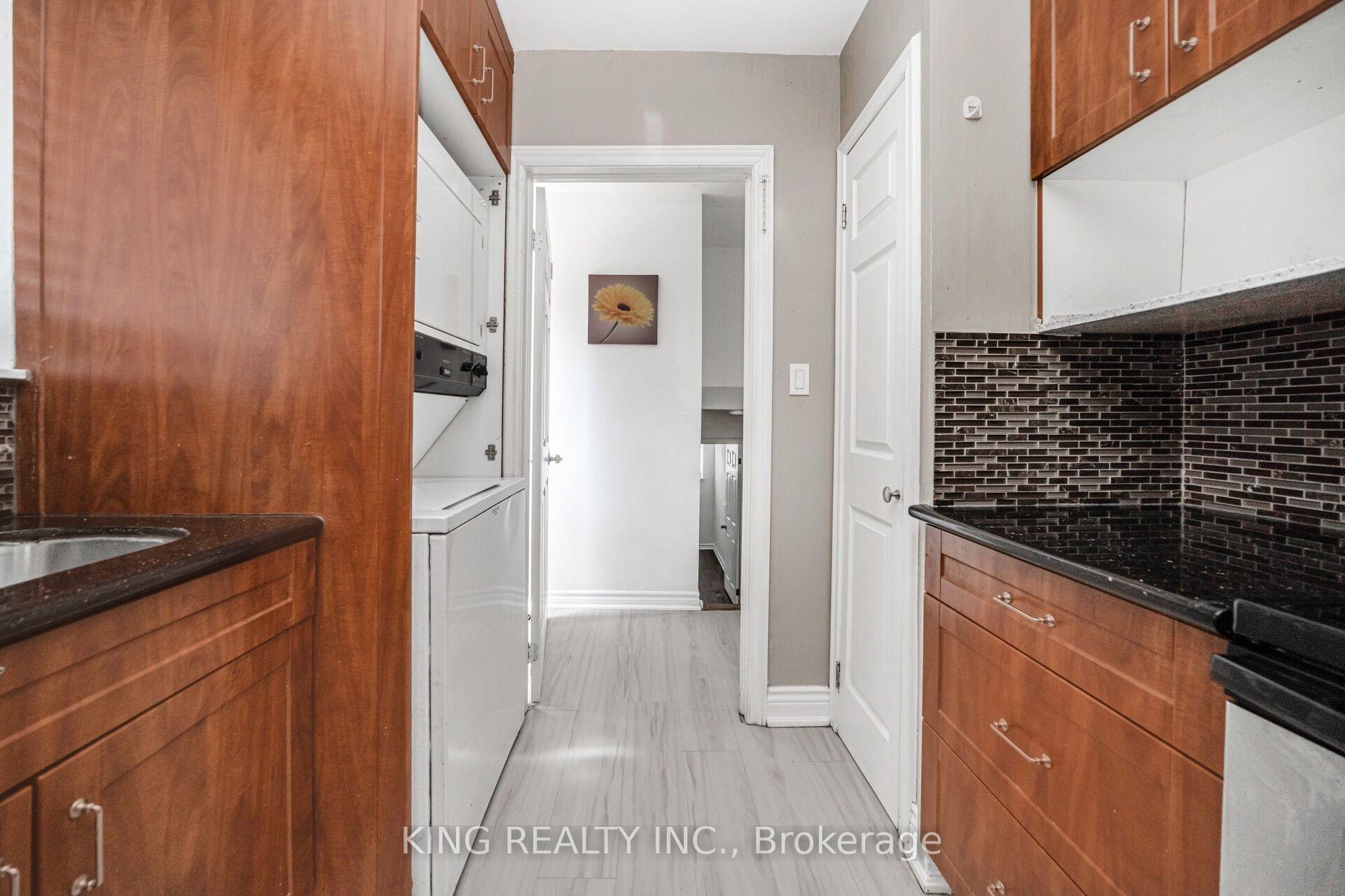Photo 25 of 26 Davenport Crescent, Brampton, Southgate — HOMEH