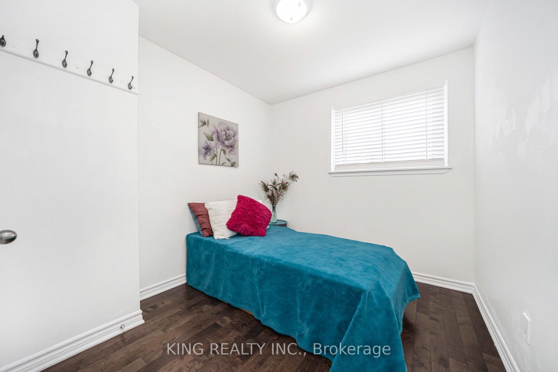 Photo 22 of 26 Davenport Crescent, Brampton, Southgate — HOMEH
