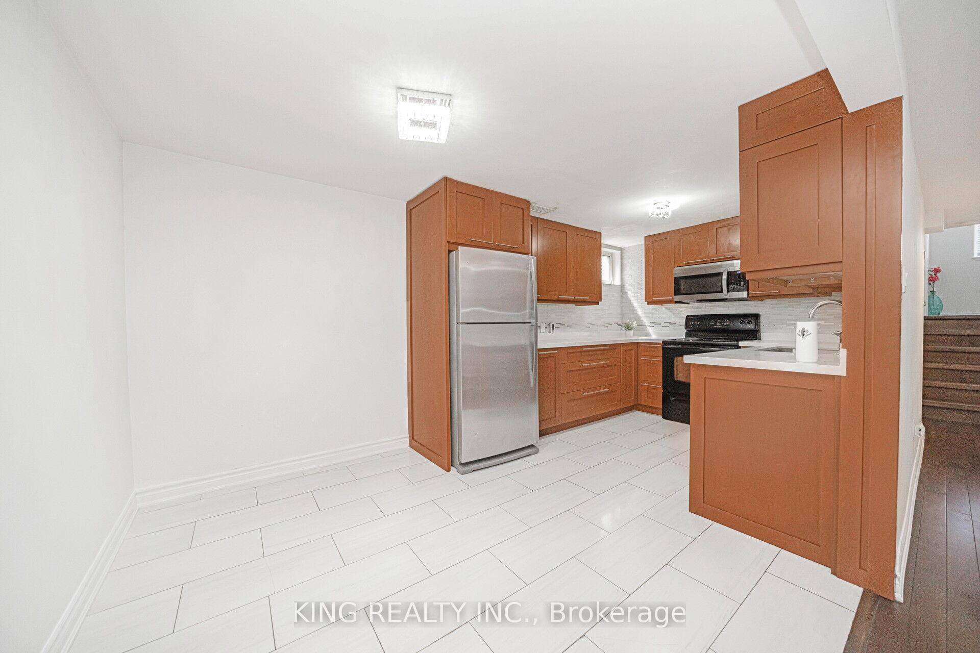 Photo 34 of 26 Davenport Crescent, Brampton, Southgate — HOMEH