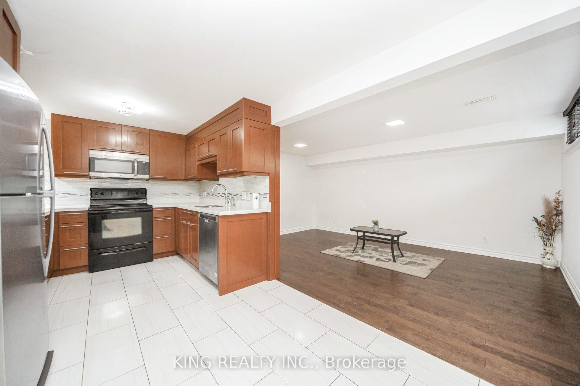 Photo 30 of 26 Davenport Crescent, Brampton, Southgate — HOMEH