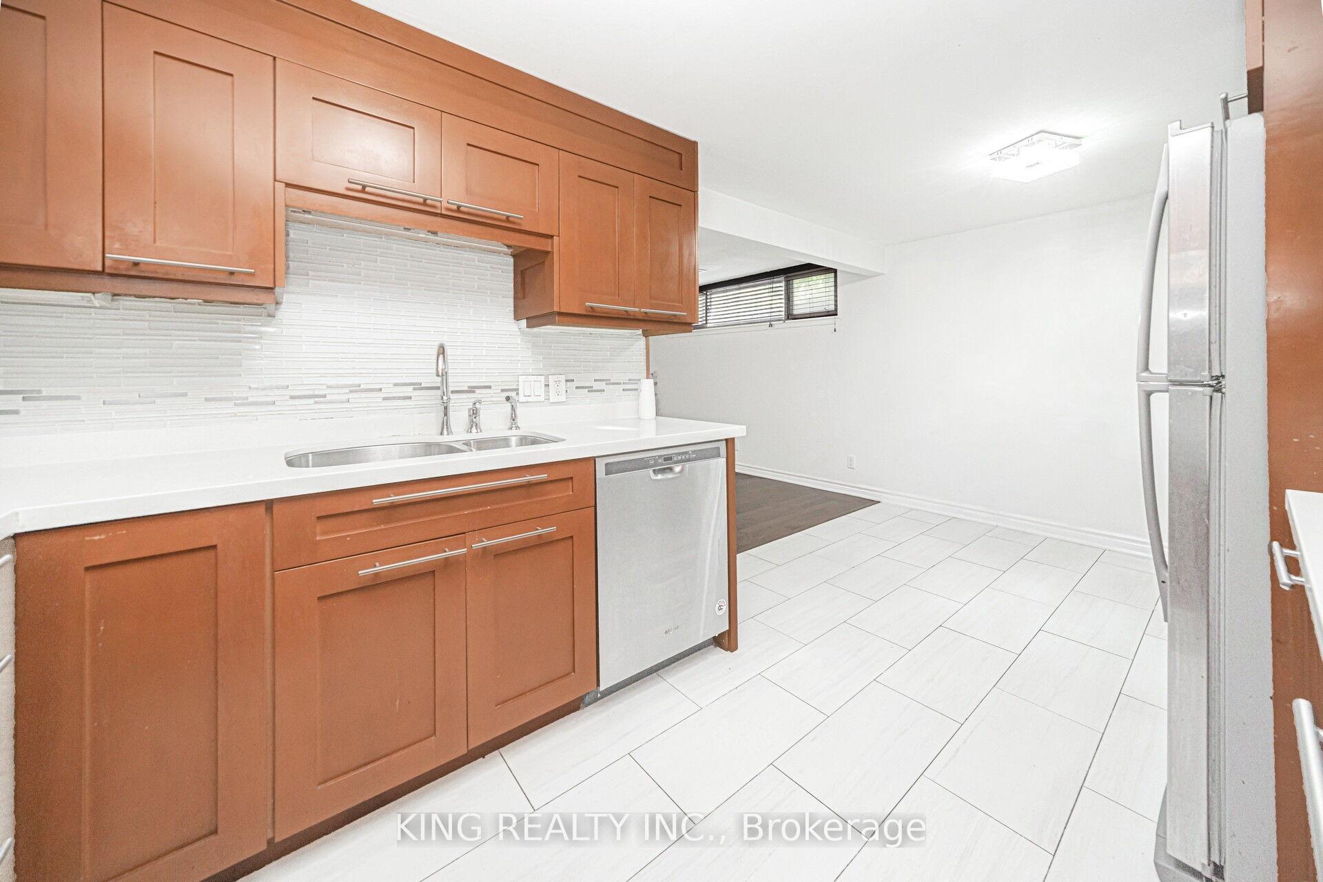 Photo 33 of 26 Davenport Crescent, Brampton, Southgate — HOMEH