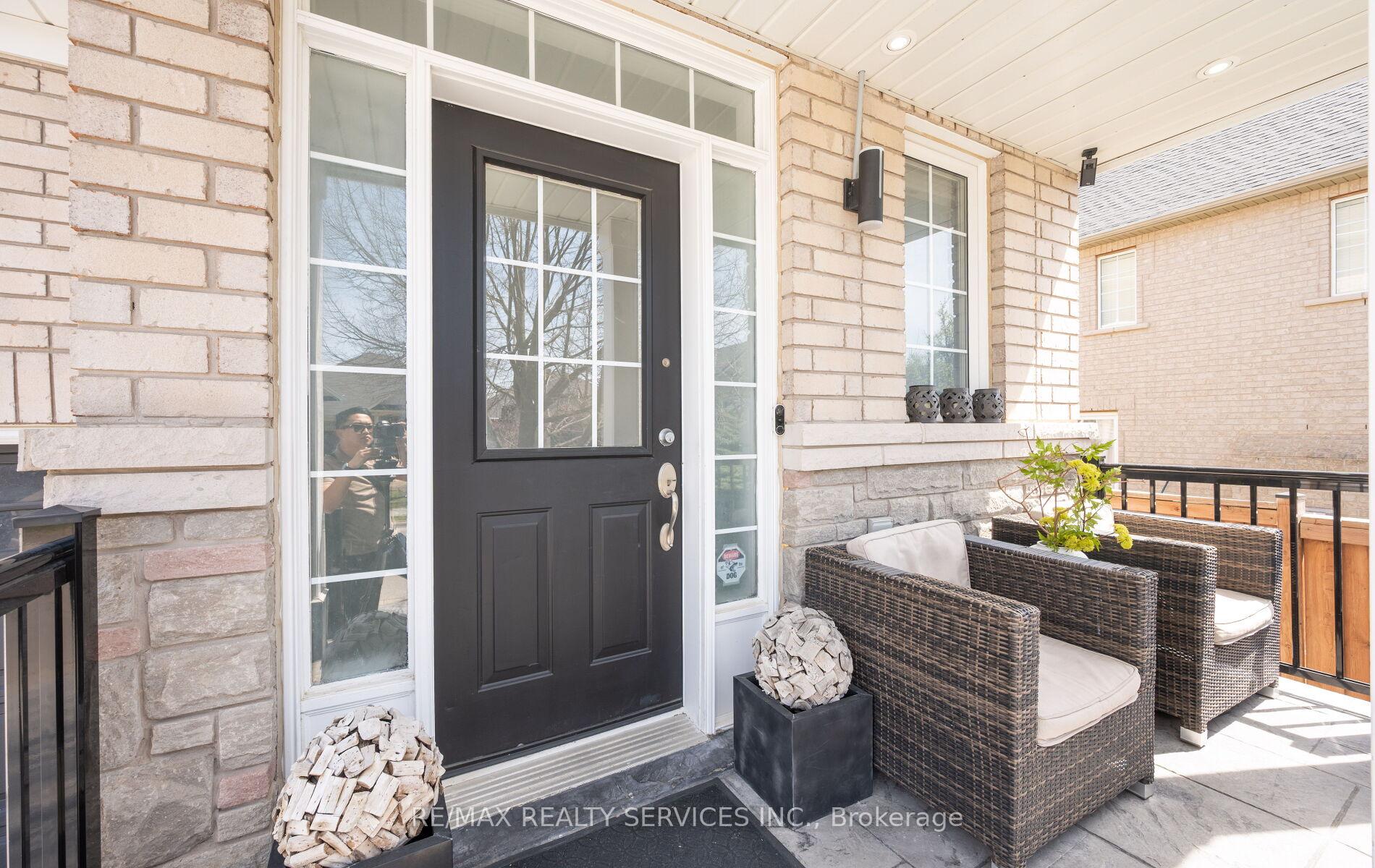 Photo 9 of 3 Beavervalley Drive, Brampton, Fletcher's Meadow — HOMEH