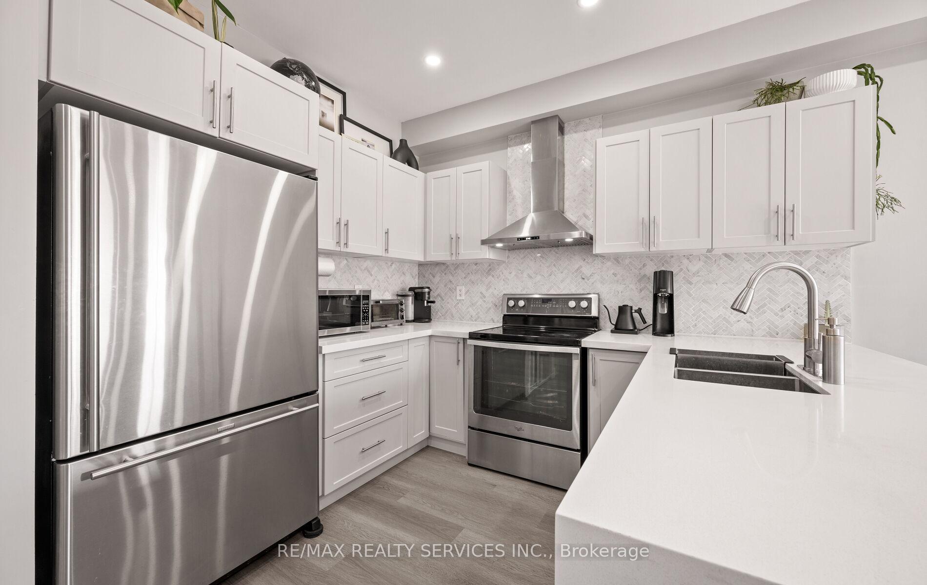Photo 18 of 3 Beavervalley Drive, Brampton, Fletcher's Meadow — HOMEH
