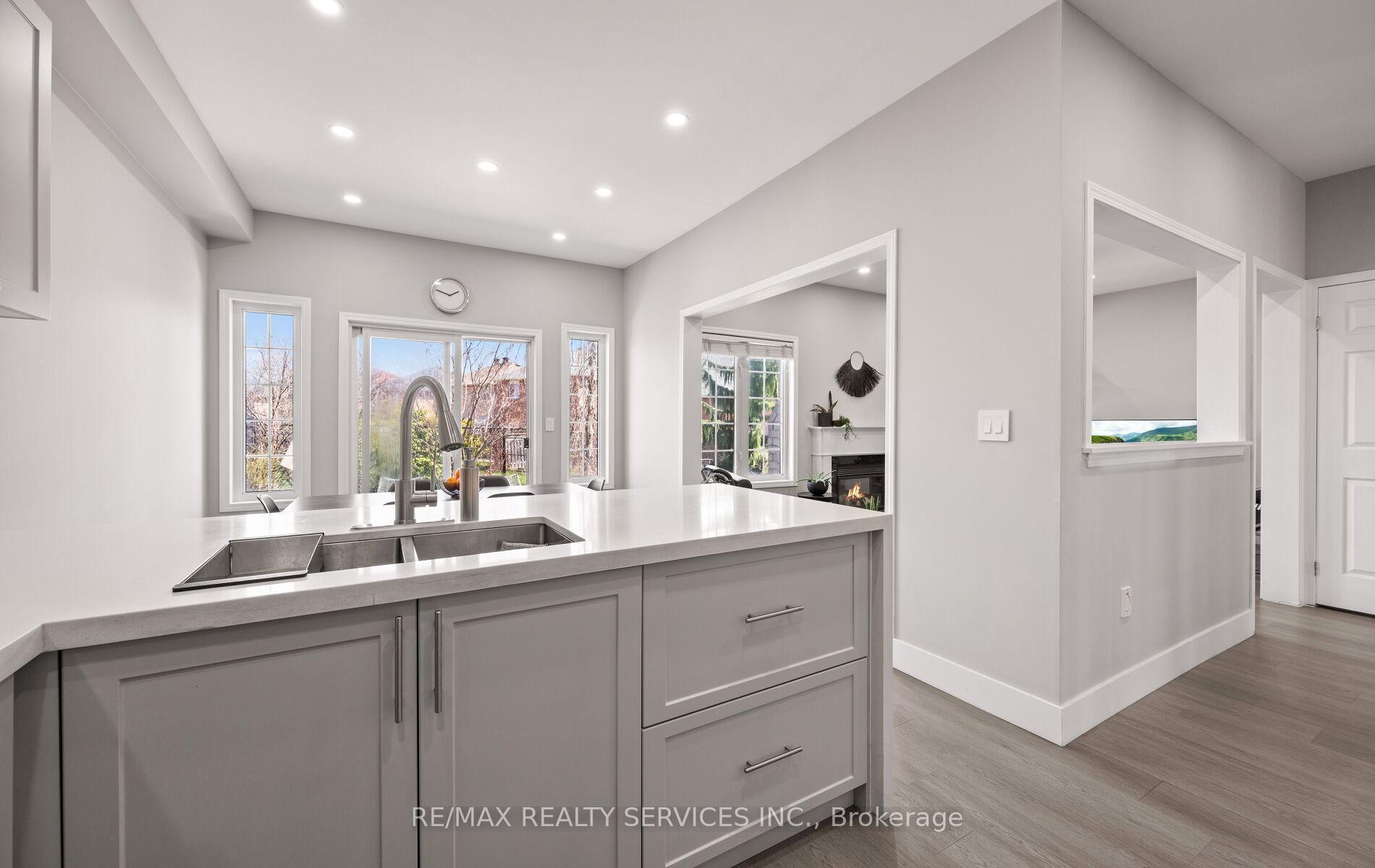 Photo 16 of 3 Beavervalley Drive, Brampton, Fletcher's Meadow — HOMEH