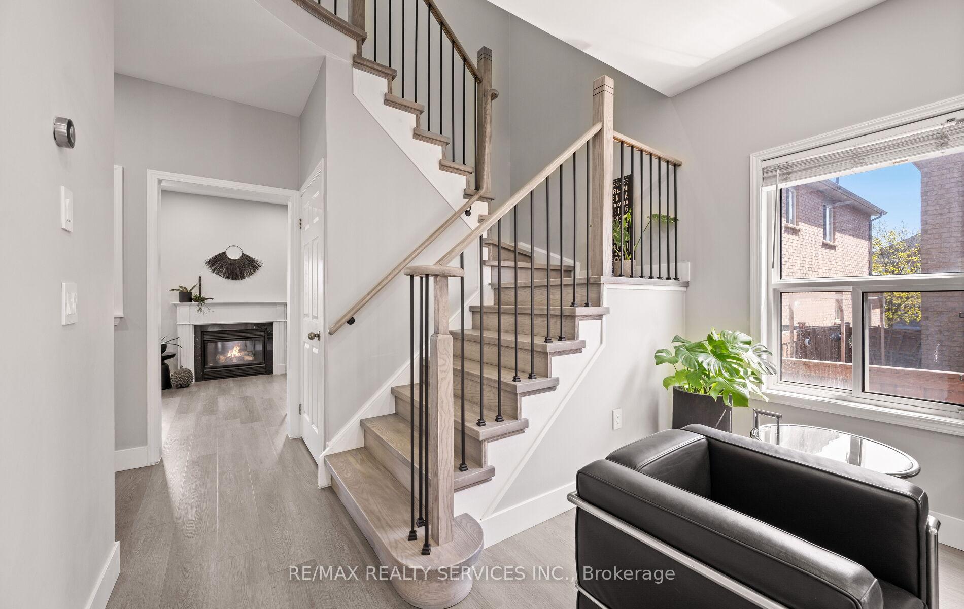 Photo 23 of 3 Beavervalley Drive, Brampton, Fletcher's Meadow — HOMEH