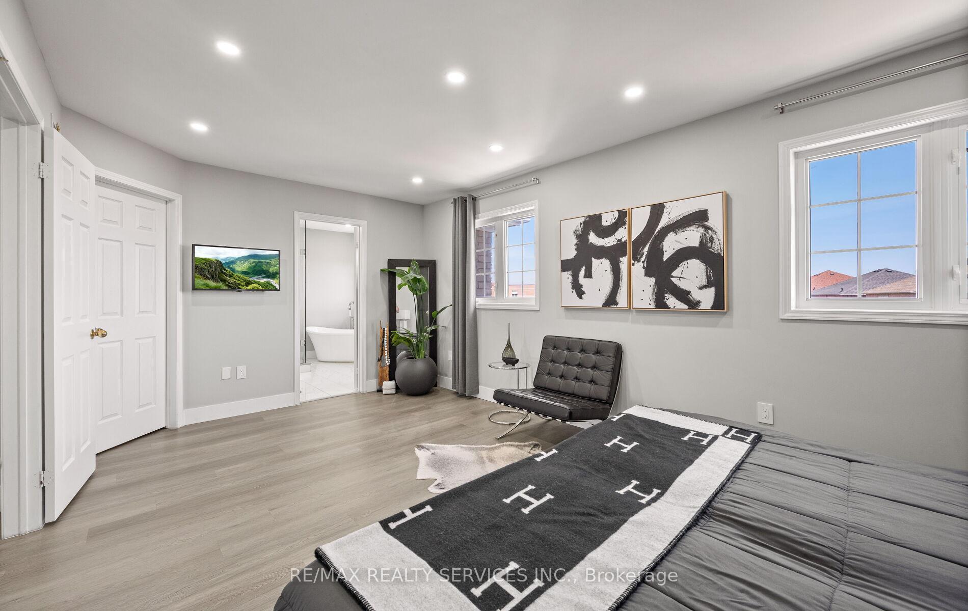 Photo 27 of 3 Beavervalley Drive, Brampton, Fletcher's Meadow — HOMEH