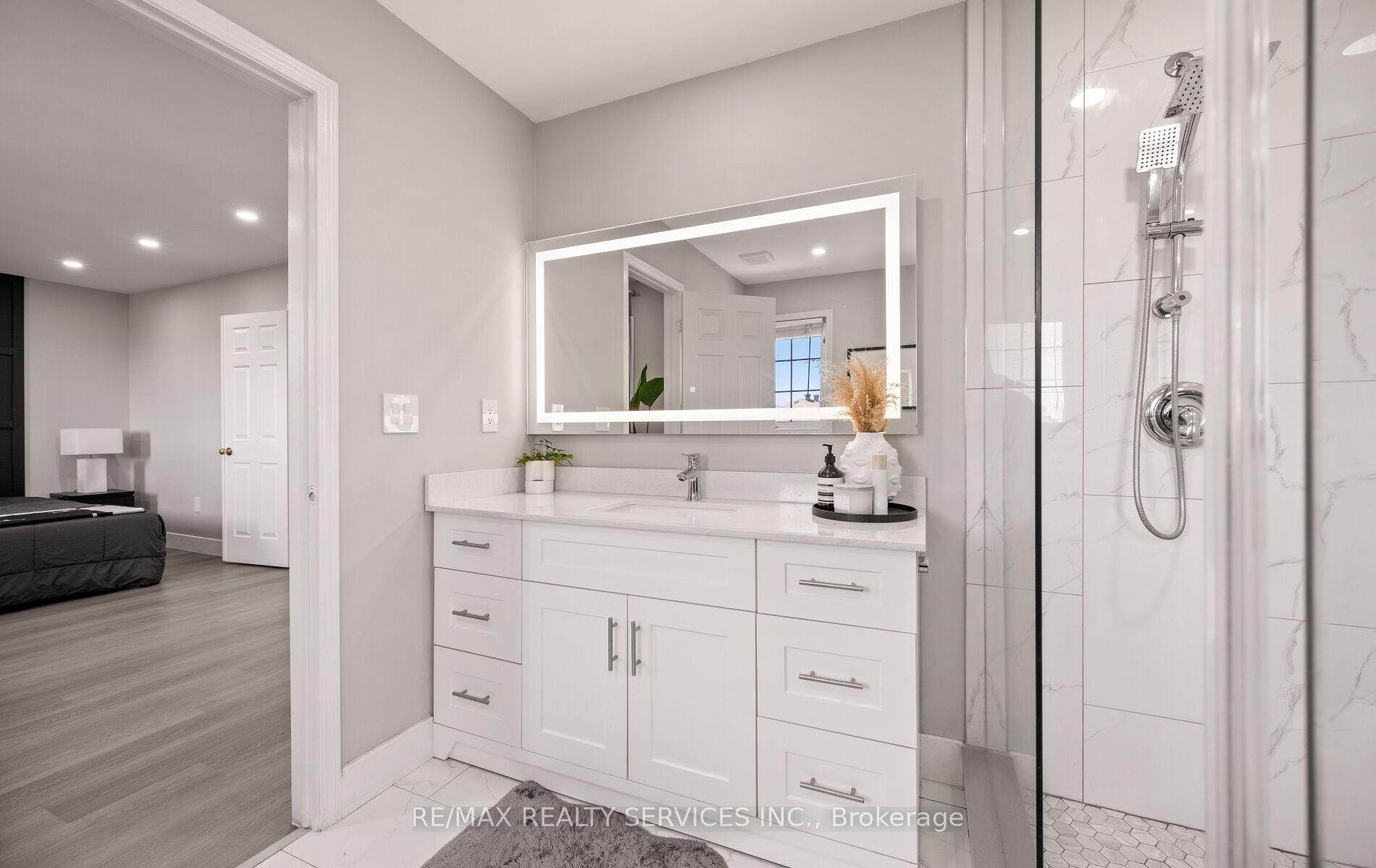 Photo 14 of 3 Beavervalley Drive, Brampton, Fletcher's Meadow — HOMEH