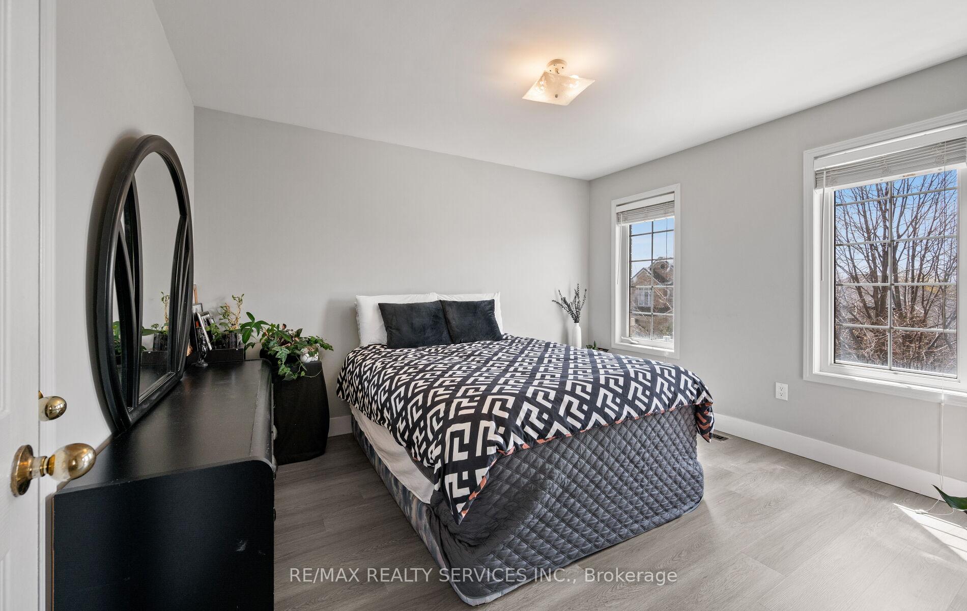 Photo 21 of 3 Beavervalley Drive, Brampton, Fletcher's Meadow — HOMEH