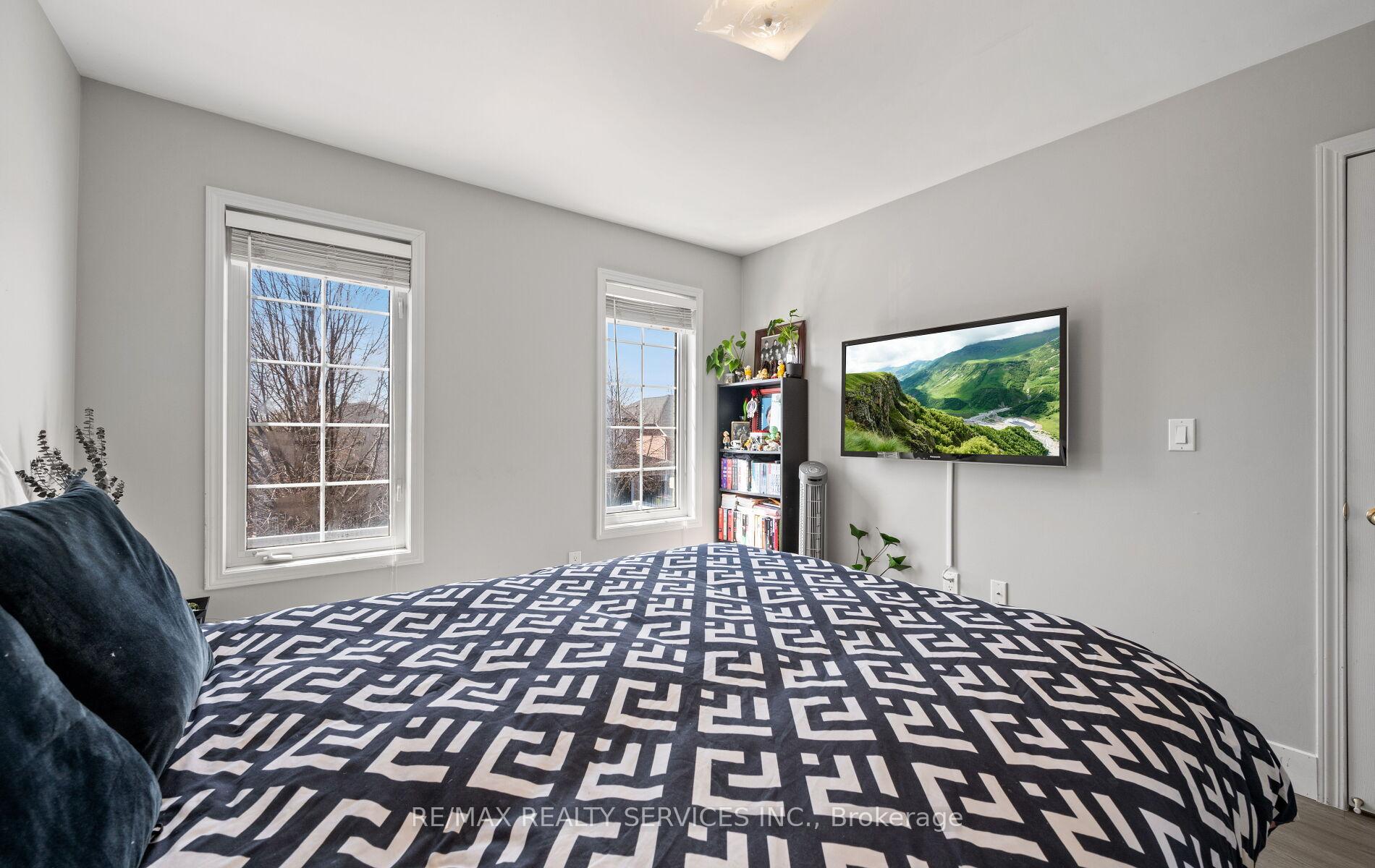Photo 29 of 3 Beavervalley Drive, Brampton, Fletcher's Meadow — HOMEH