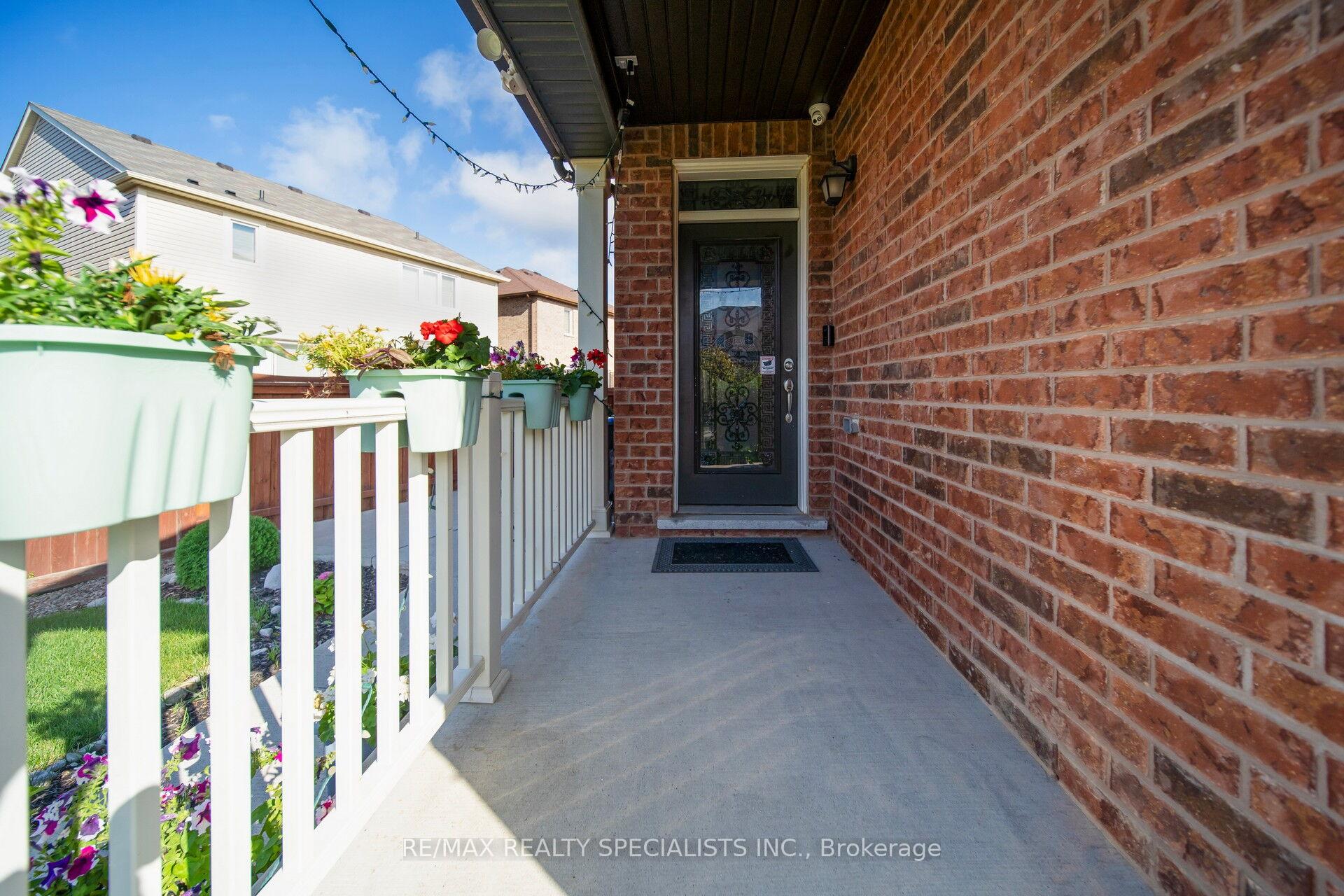 Photo 5 of 4 Stedford Crescent, Brampton, Northwest Brampton — HOMEH