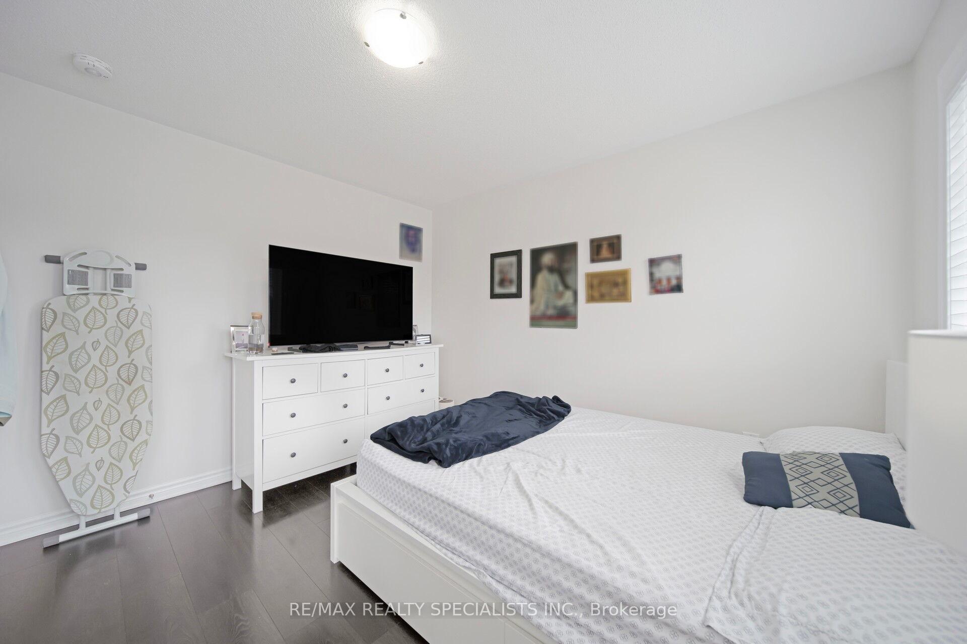 Photo 22 of 4 Stedford Crescent, Brampton, Northwest Brampton — HOMEH