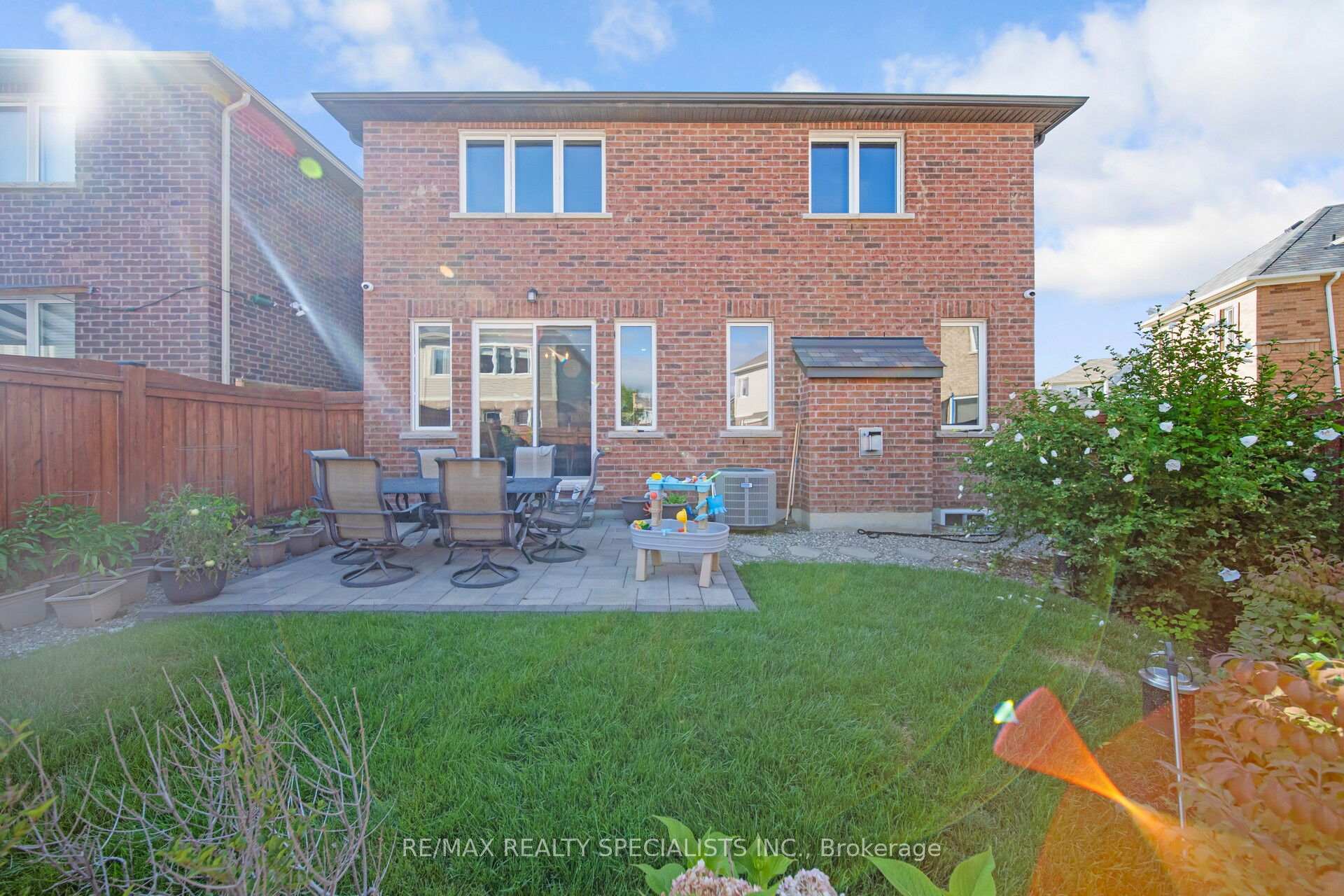 Photo 31 of 4 Stedford Crescent, Brampton, Northwest Brampton — HOMEH