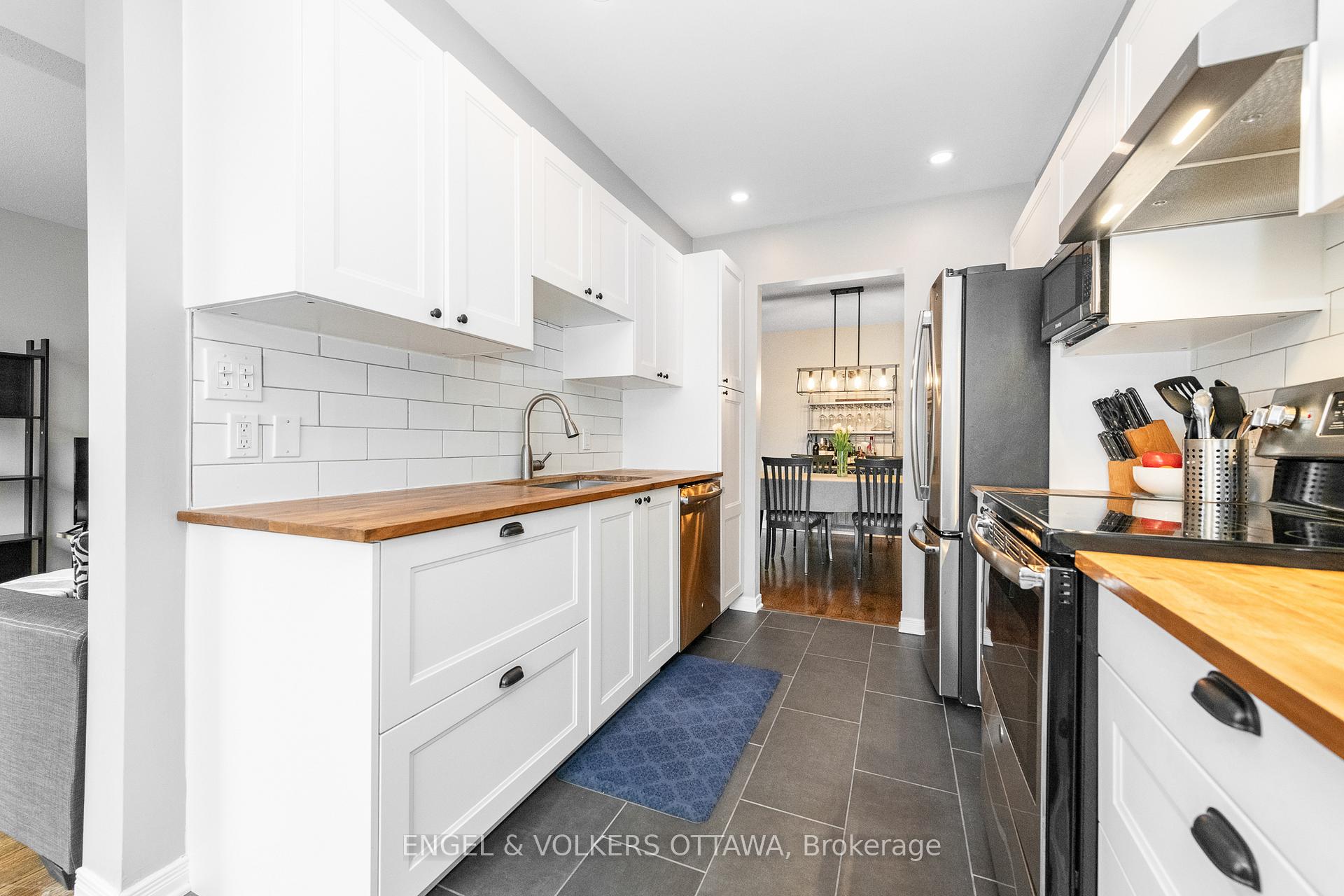 Photo 10 of 164 Claridge Drive W, Ottawa, Barrhaven - Longfields — HOMEH