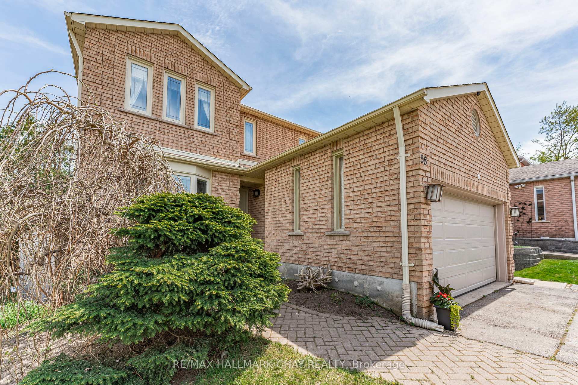 Photo 3 of 58 Carruthers Crescent, Barrie, Grove East — HOMEH