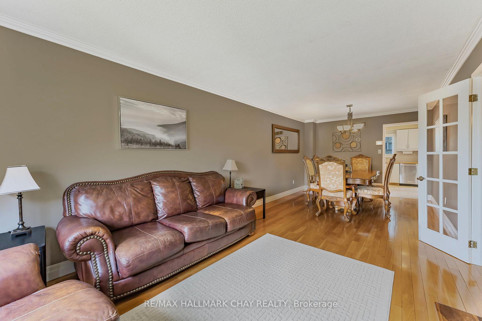 Photo 7 of 58 Carruthers Crescent, Barrie, Grove East — HOMEH