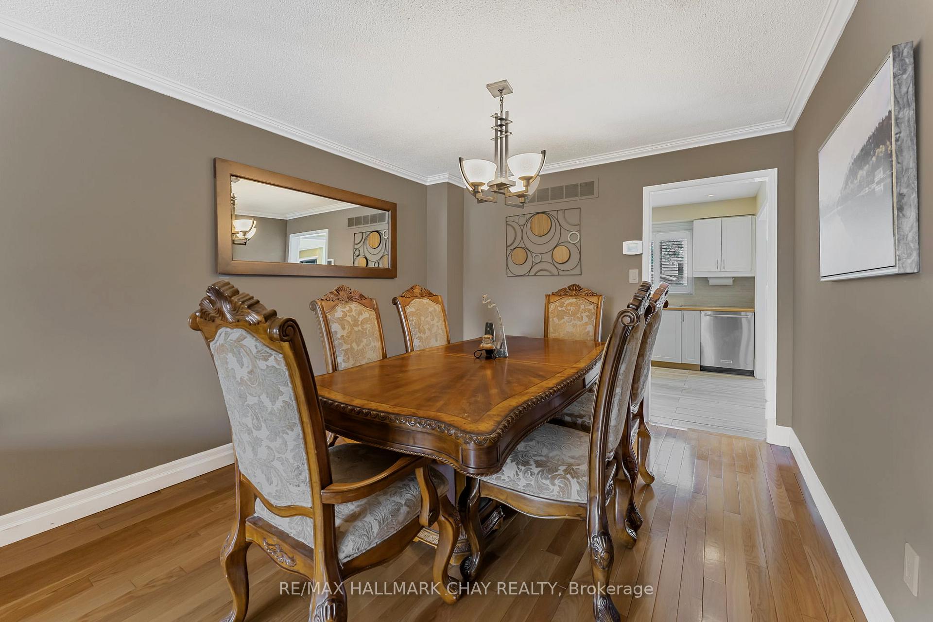 Photo 9 of 58 Carruthers Crescent, Barrie, Grove East — HOMEH