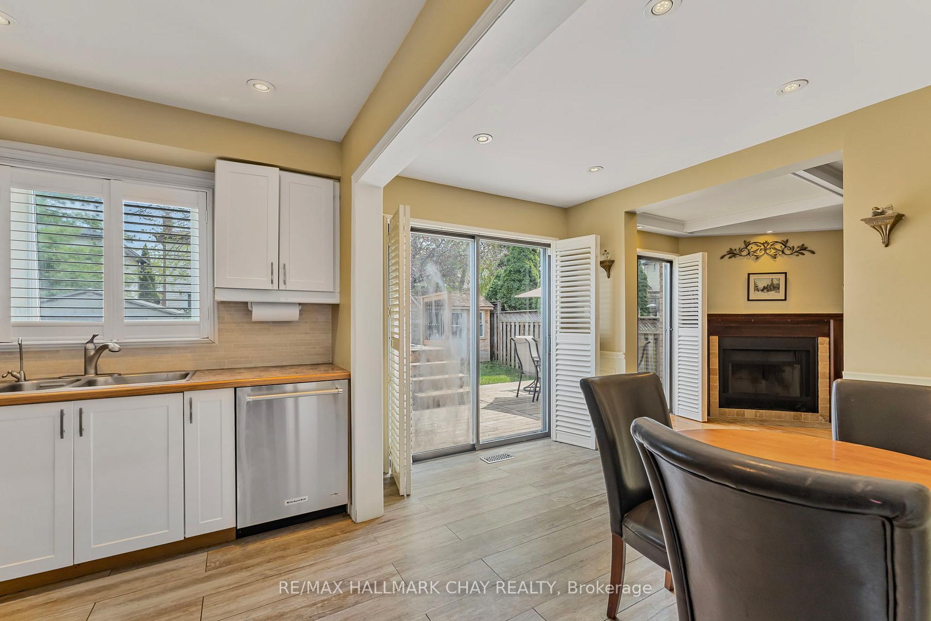 Photo 11 of 58 Carruthers Crescent, Barrie, Grove East — HOMEH