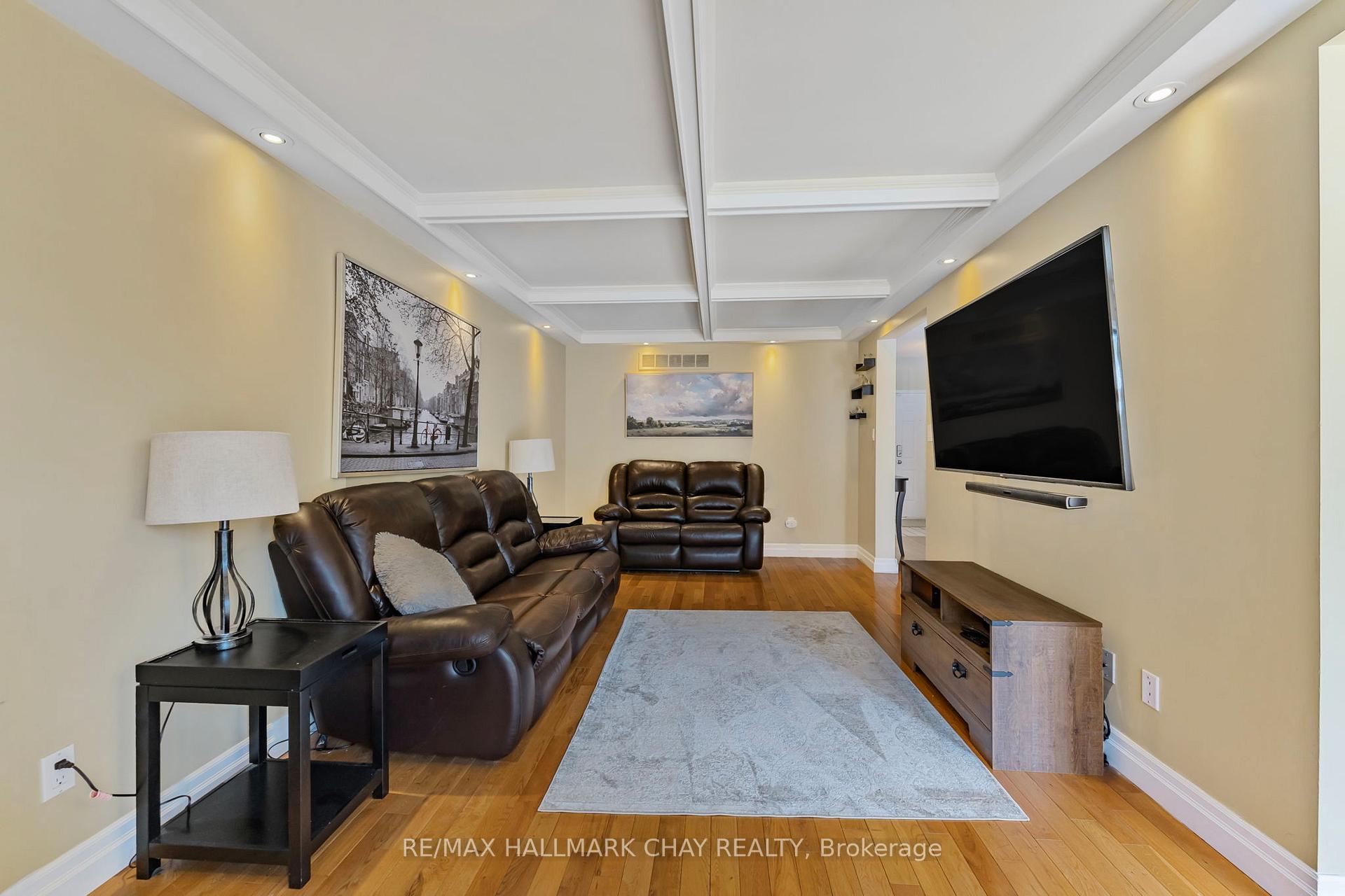 Photo 16 of 58 Carruthers Crescent, Barrie, Grove East — HOMEH