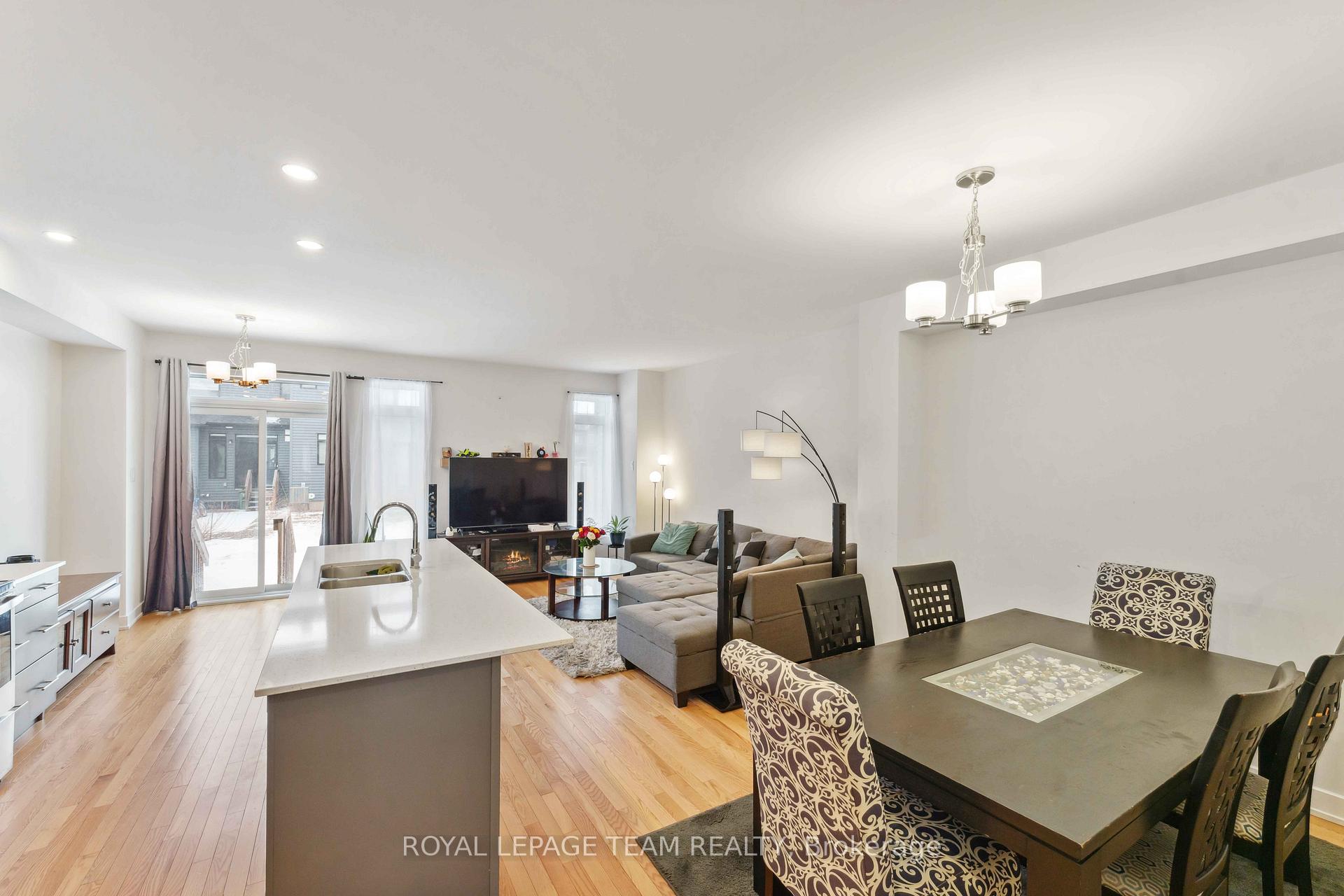 Photo 9 of 84 Heirloom Street, Ottawa, Riverside South/Gloucester Glen — HOMEH
