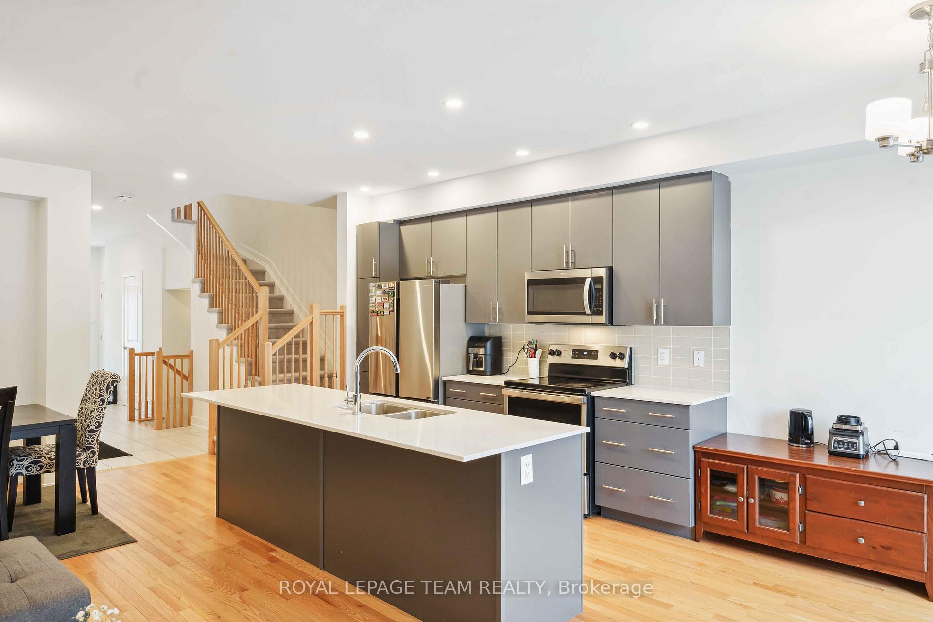 Photo 10 of 84 Heirloom Street, Ottawa, Riverside South/Gloucester Glen — HOMEH