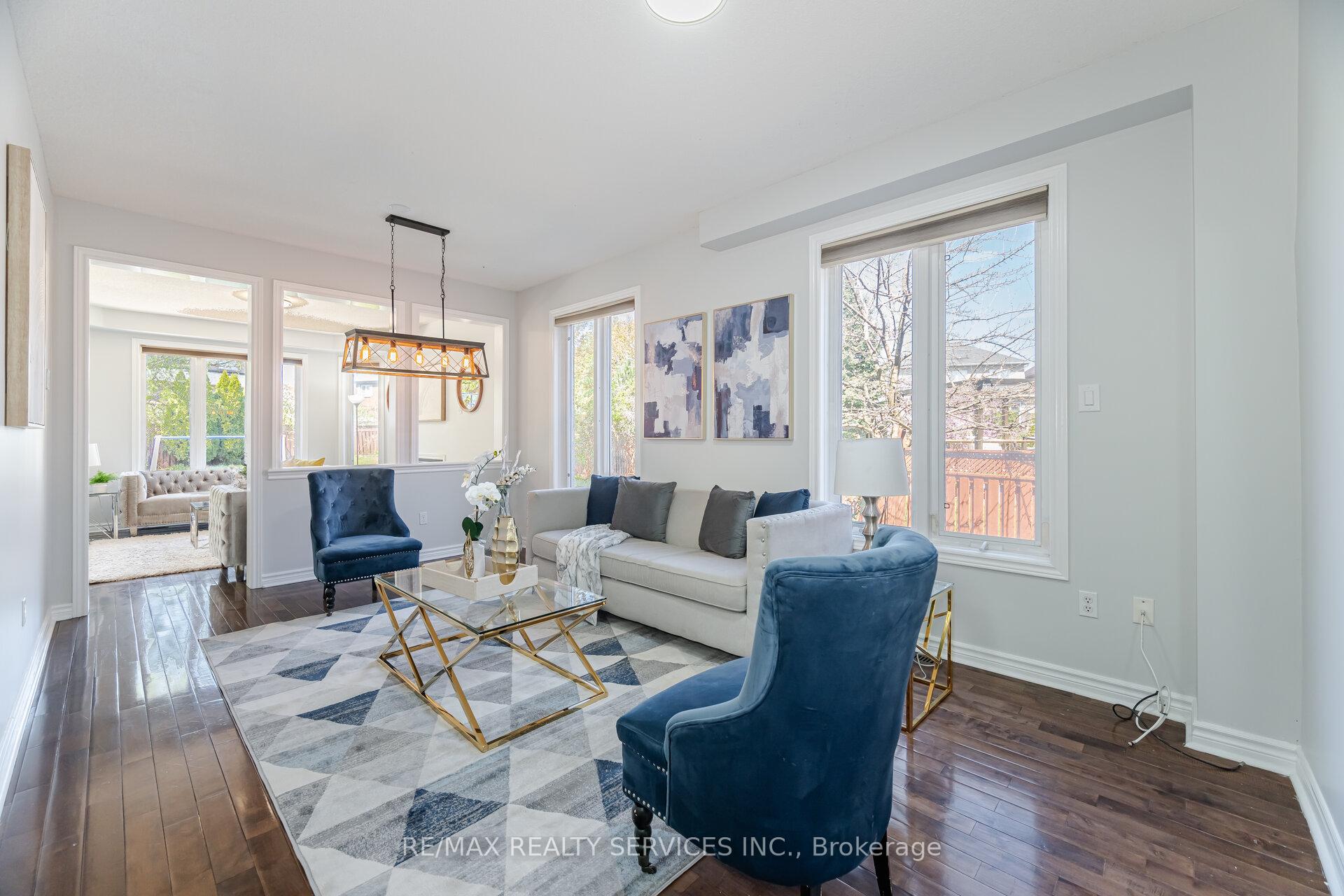 Photo 6 of 69 Harbourtown Crescent, Brampton, Madoc — HOMEH