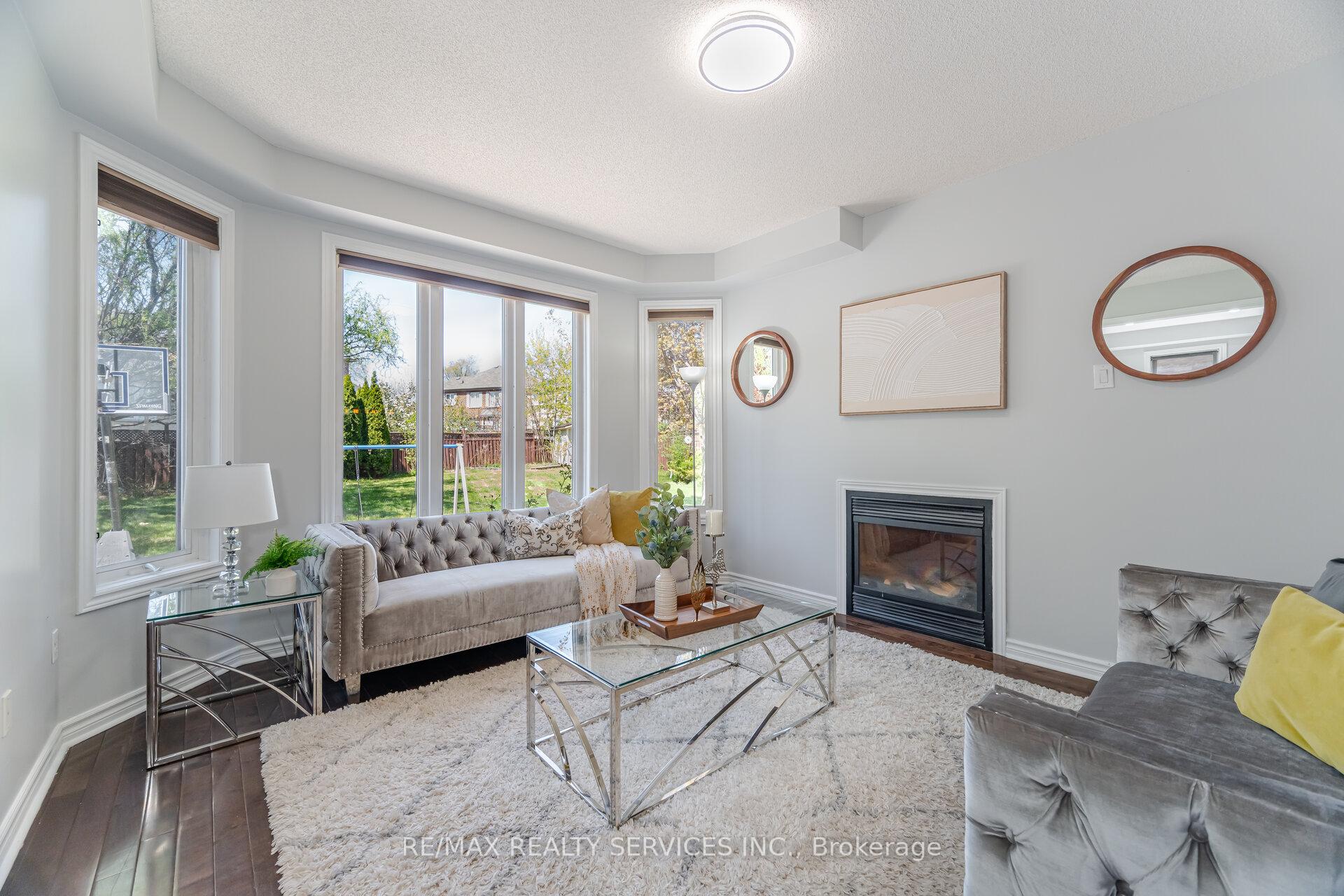 Photo 14 of 69 Harbourtown Crescent, Brampton, Madoc — HOMEH
