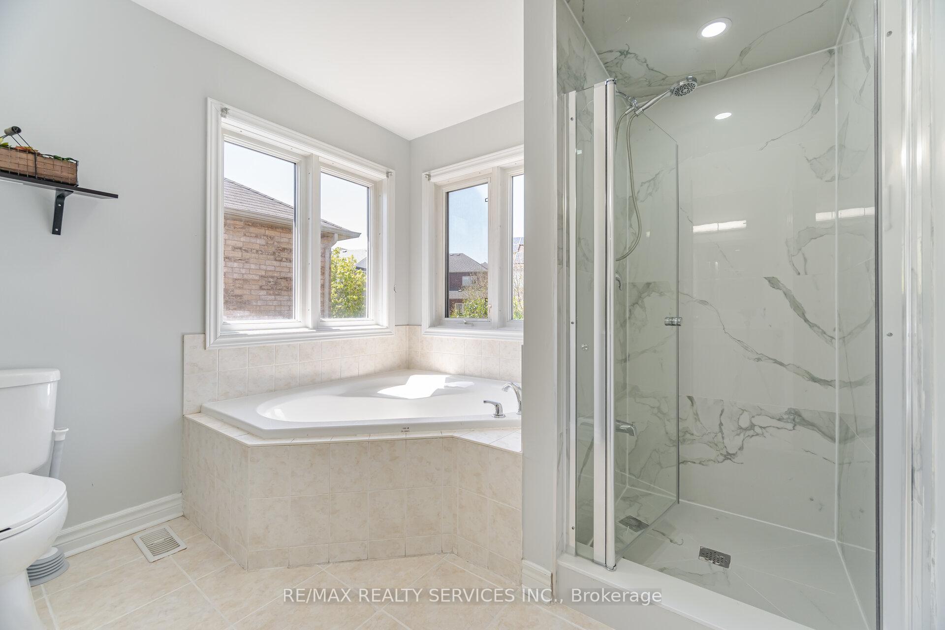 Photo 27 of 69 Harbourtown Crescent, Brampton, Madoc — HOMEH