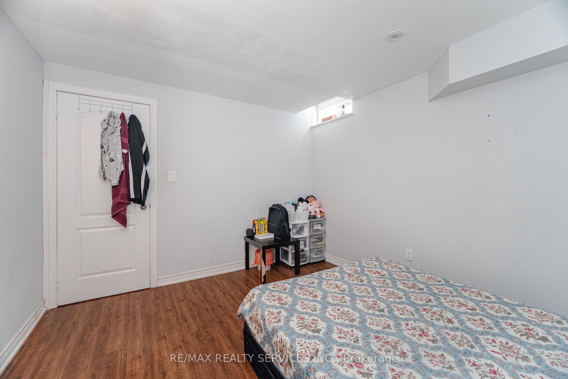 Photo 44 of 69 Harbourtown Crescent, Brampton, Madoc — HOMEH