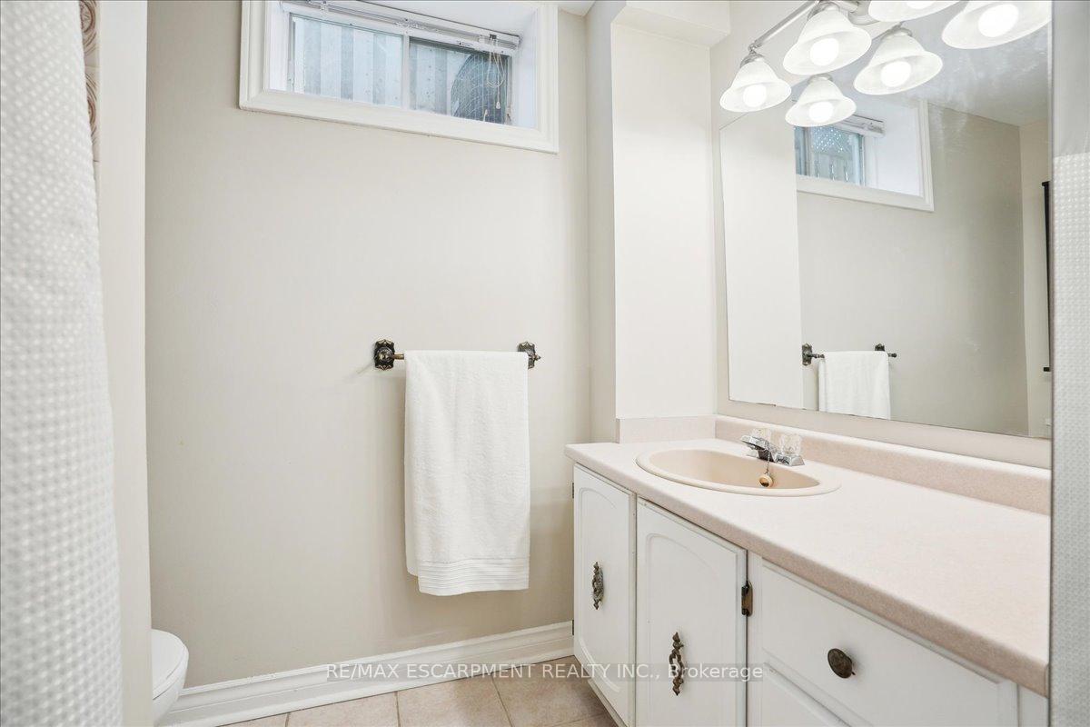 Photo 27 of 1268 Rosseau Place, Burlington, Tyandaga — HOMEH