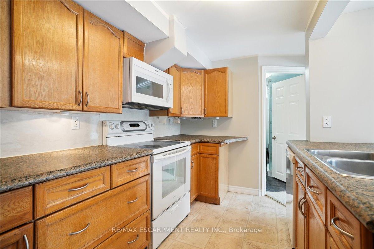 Photo 29 of 1268 Rosseau Place, Burlington, Tyandaga — HOMEH