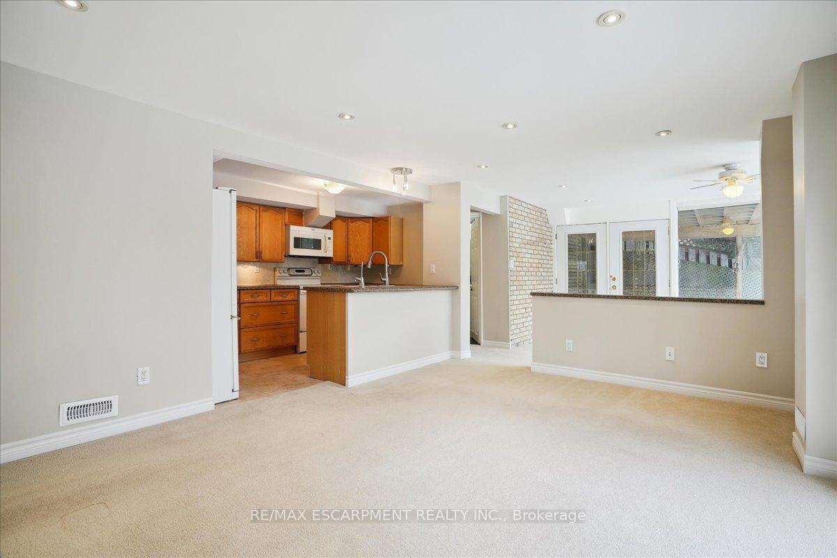 Photo 31 of 1268 Rosseau Place, Burlington, Tyandaga — HOMEH