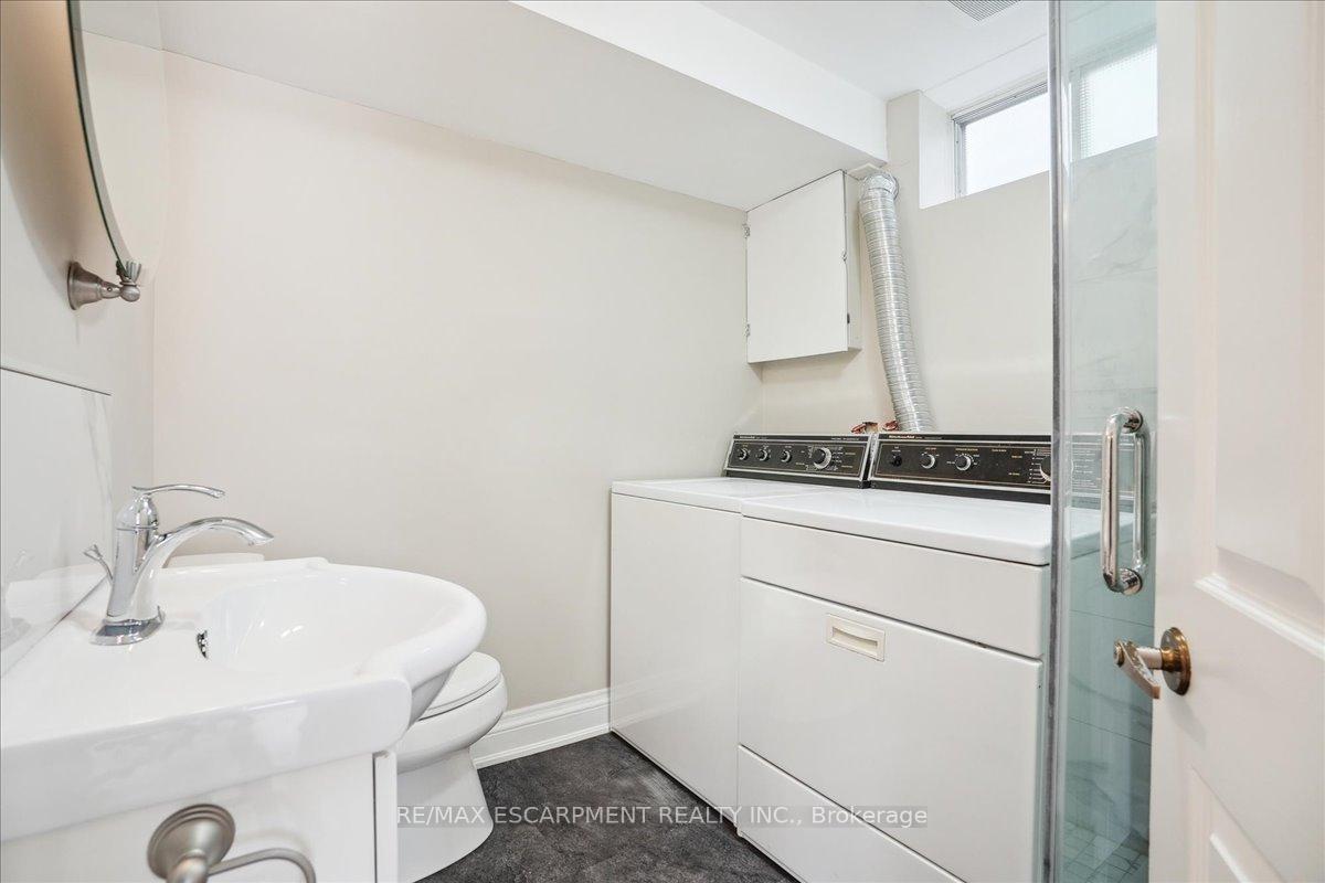 Photo 32 of 1268 Rosseau Place, Burlington, Tyandaga — HOMEH