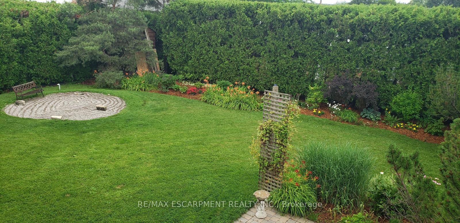 Photo 45 of 1268 Rosseau Place, Burlington, Tyandaga — HOMEH
