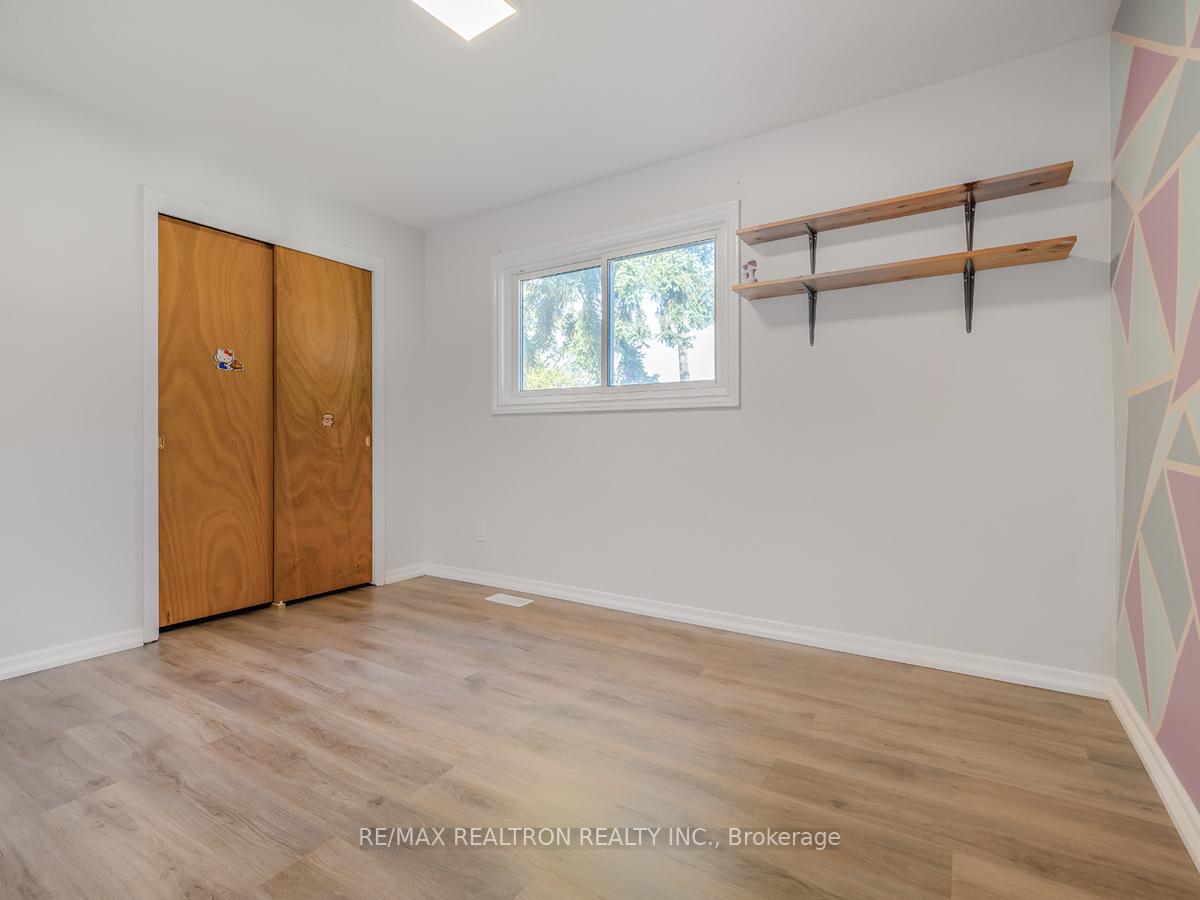 Photo 17 of Unit Upper, 63 Royal Road, Aurora, Aurora Village — HOMEH