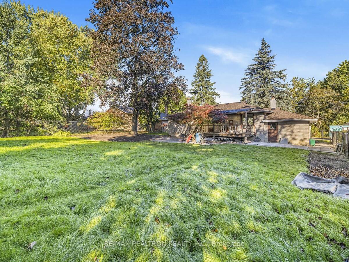 Photo 24 of Unit Upper, 63 Royal Road, Aurora, Aurora Village — HOMEH