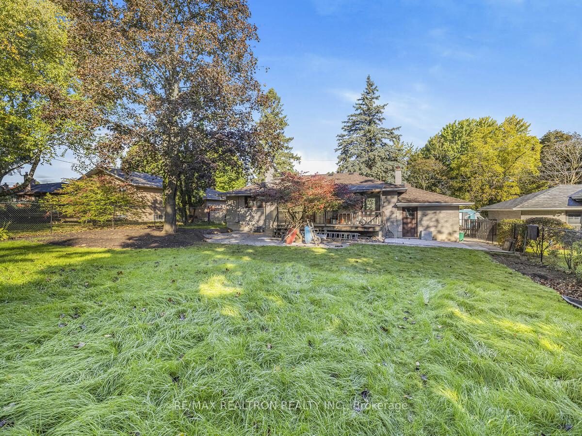 Photo 22 of Unit Upper, 63 Royal Road, Aurora, Aurora Village — HOMEH