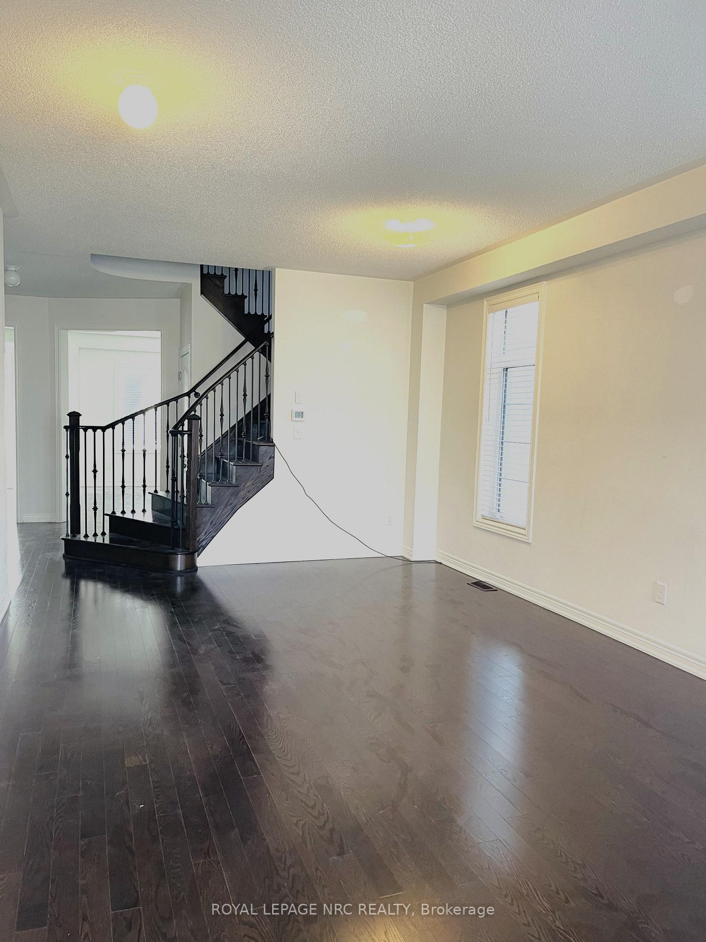 Photo 4 of 84 Lola Crescent, Brampton, Northwest Brampton — HOMEH