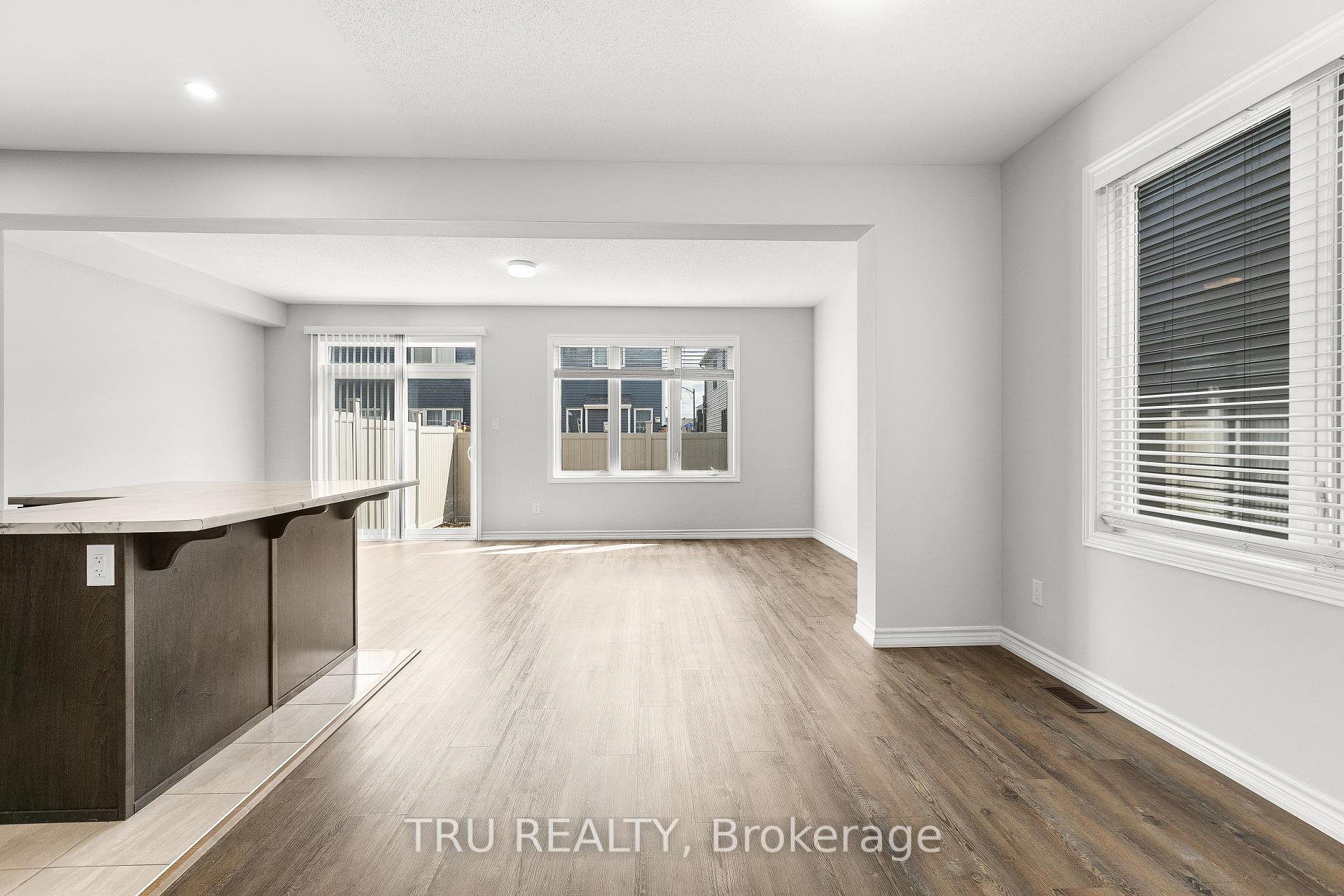 Photo 8 of 709 Perseus Avenue, Ottawa, Barrhaven - Half Moon Bay — HOMEH
