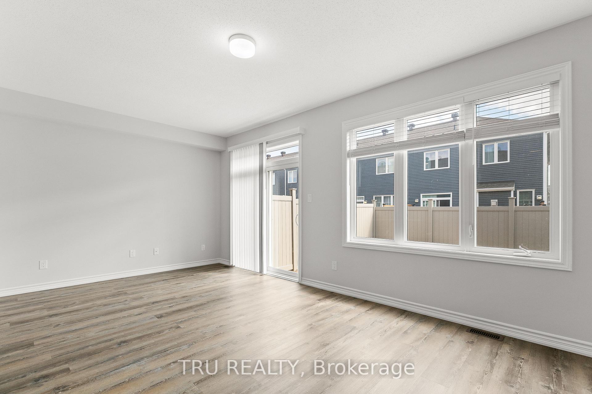 Photo 12 of 709 Perseus Avenue, Ottawa, Barrhaven - Half Moon Bay — HOMEH