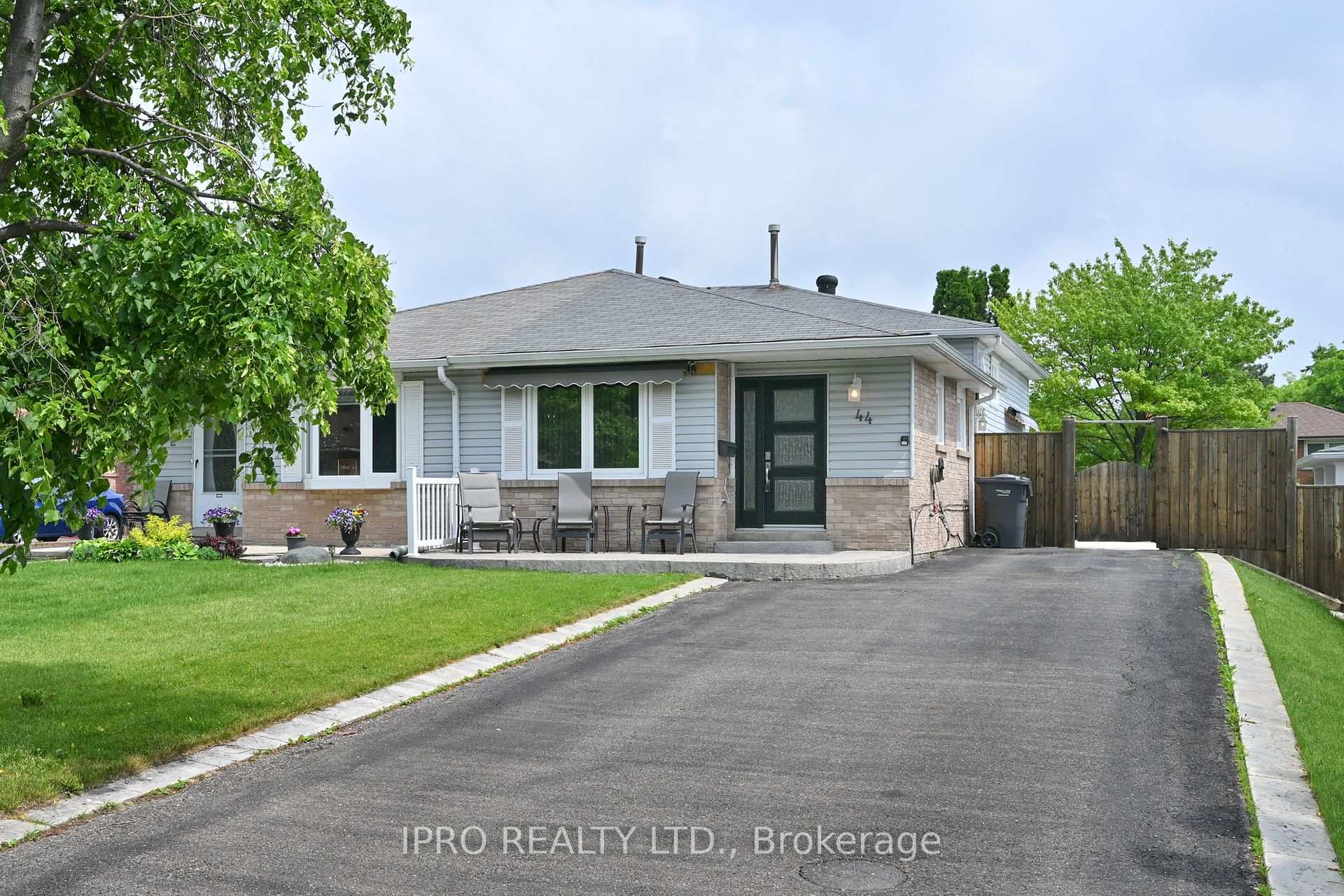 Front of 44 Marblehead Crescent