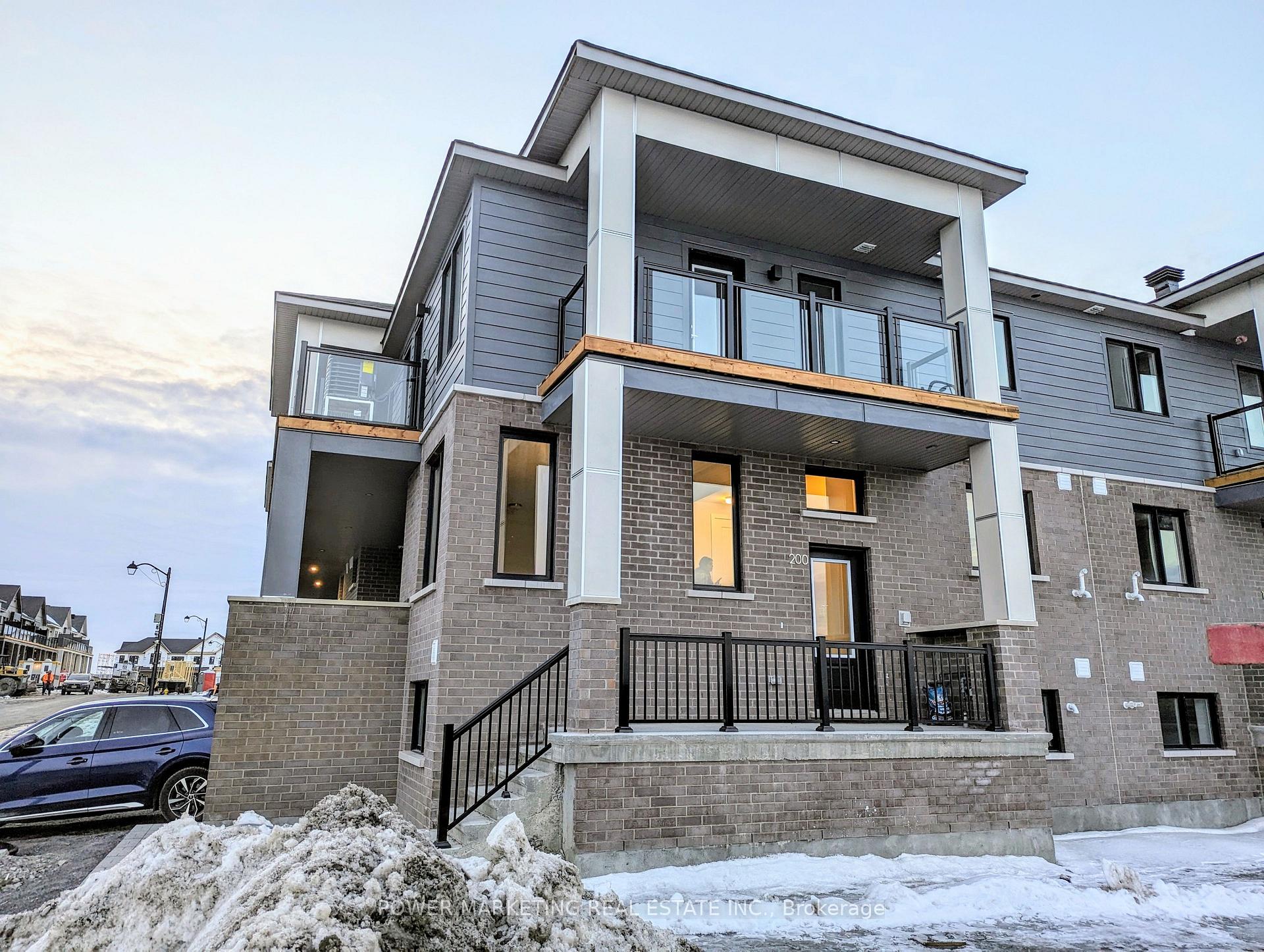 Photo 2 of 200 Speckled Alder Row, Ottawa, Barrhaven - Half Moon Bay — HOMEH