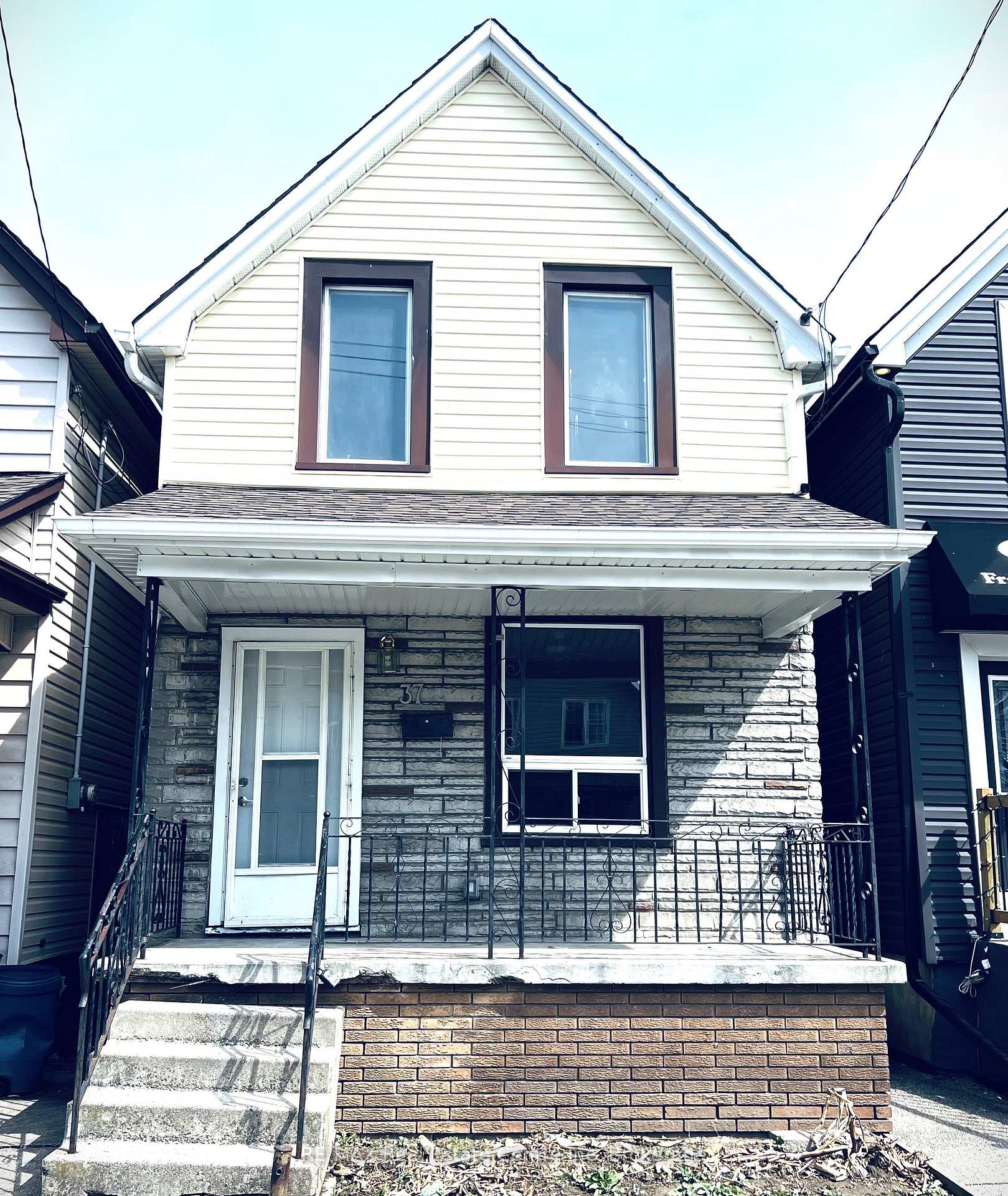 Front of 37 Francis Street