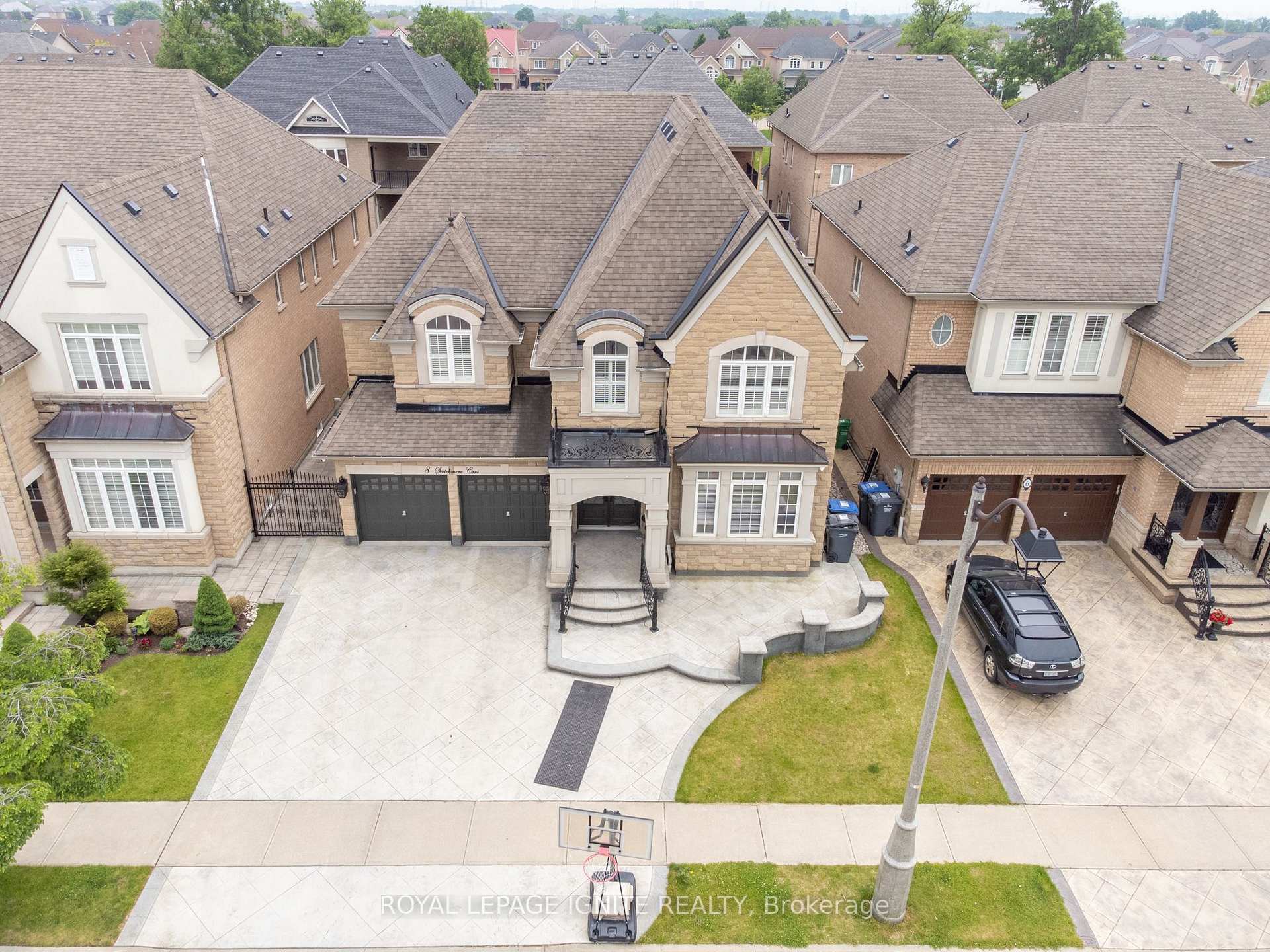 Photo 1 of 8 Scotchmere Crescent, Brampton, Bram East — HOMEH
